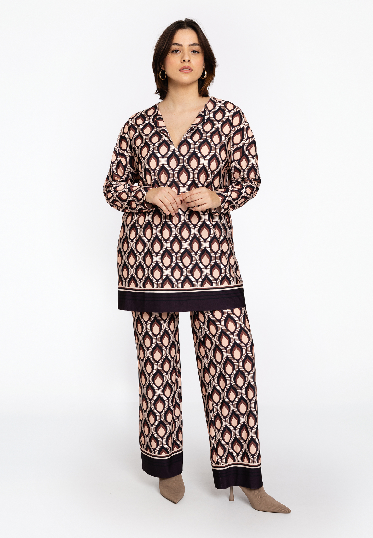 Pantalon avec une ceinture élastique, YOEK