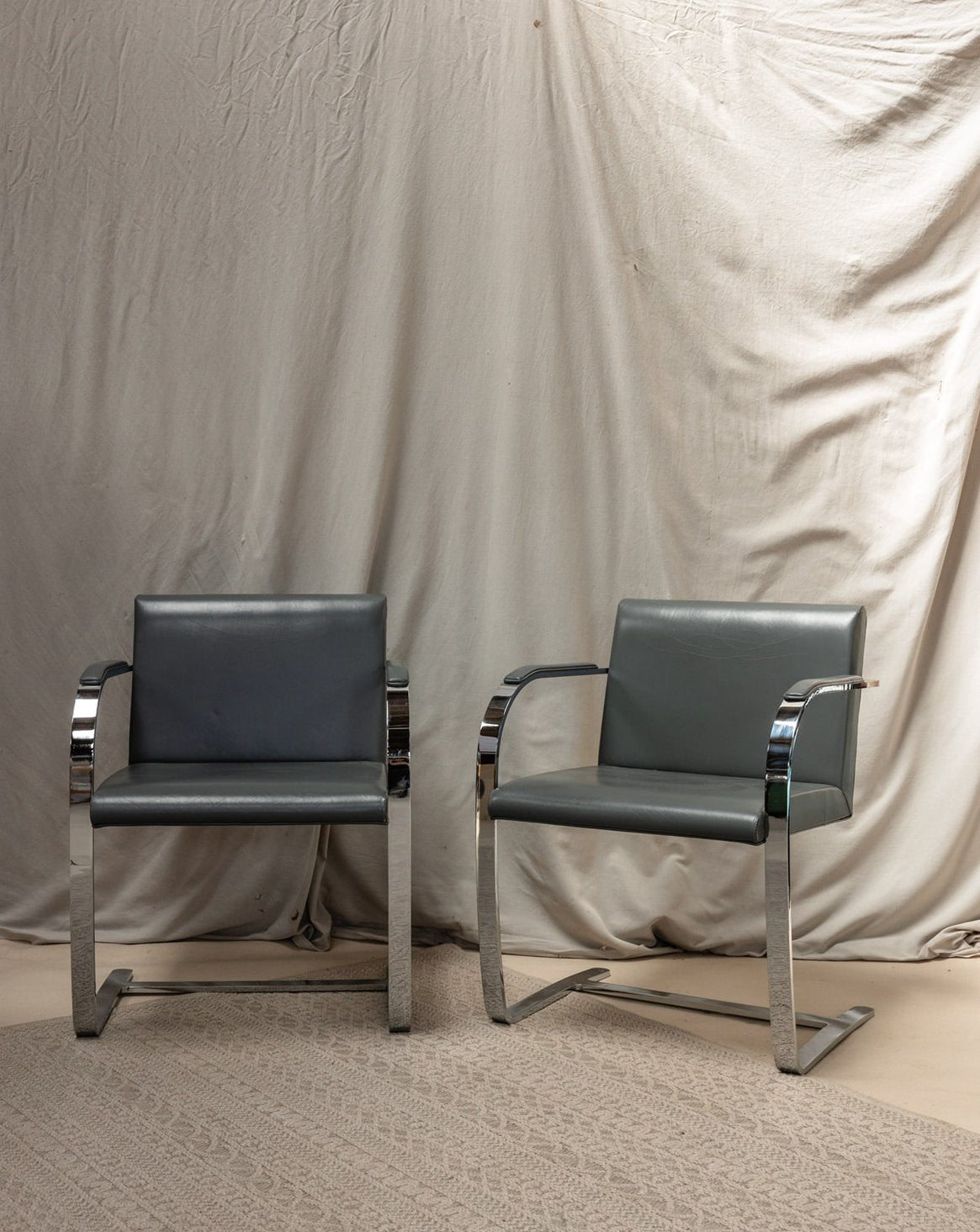Paire de fauteuils Brno Jakob N°532 - Bon état, DEBONGOUT