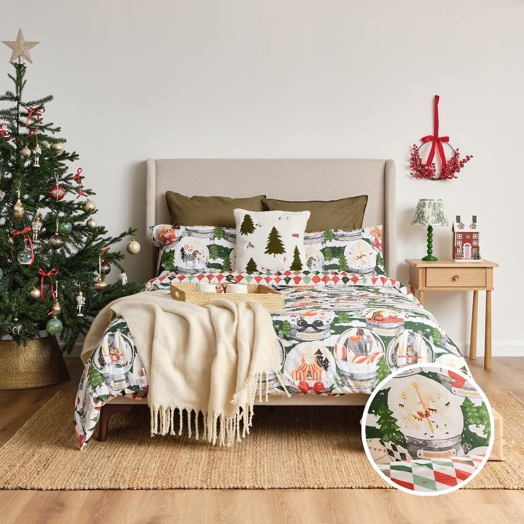 Showtime Christmas Duvet Cover and Pillowcase Set, FURN.