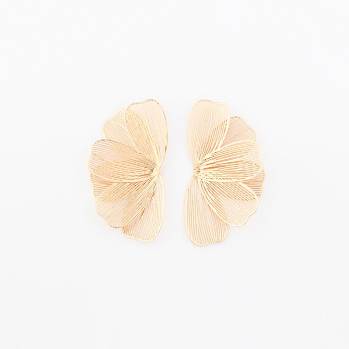 Boucles d'oreilles pétales dorés en filigrane, BALABOOSTE