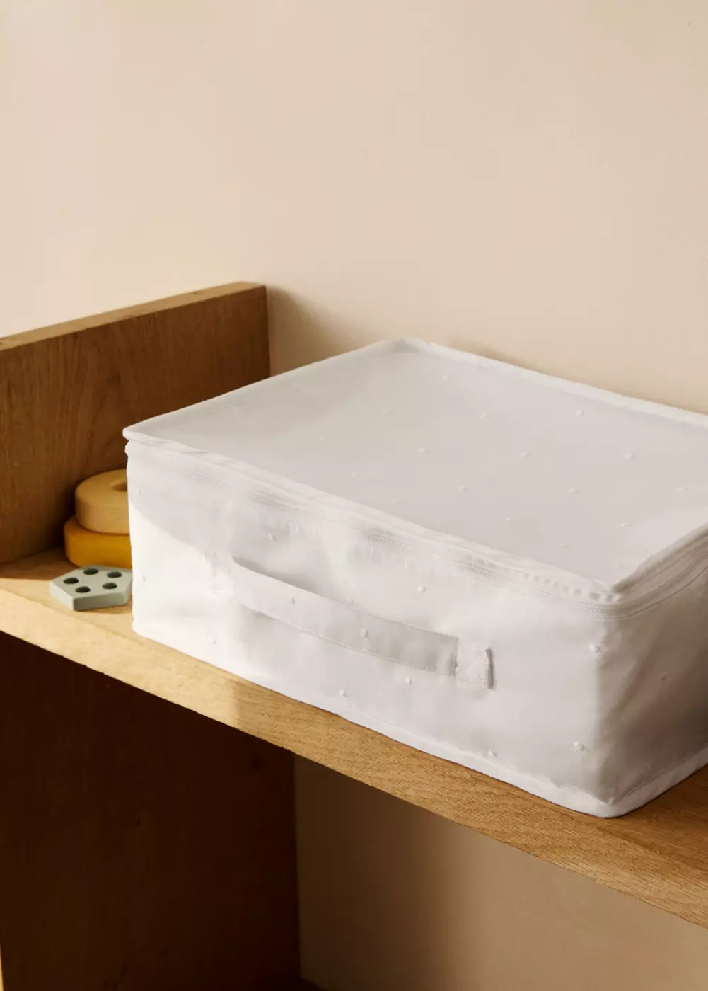 Boîte de rangement avec détails brodés, MANGO HOME