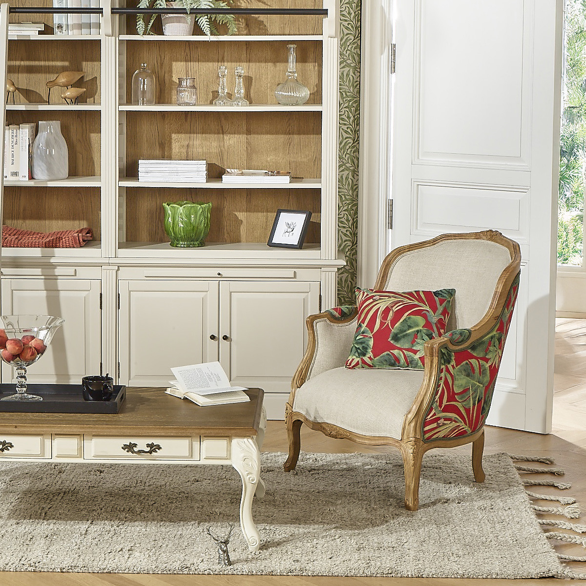 Fauteuil bergère en bois et lin imprimé motifs jungle VICTOR, ROBIN DES BOIS