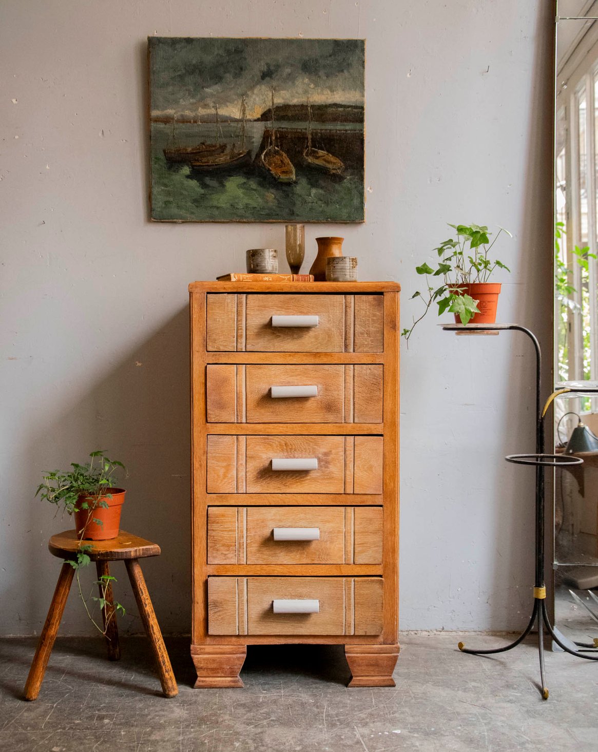 Commode au bois sculpté Garance N°741 - Bon état, DEBONGOUT