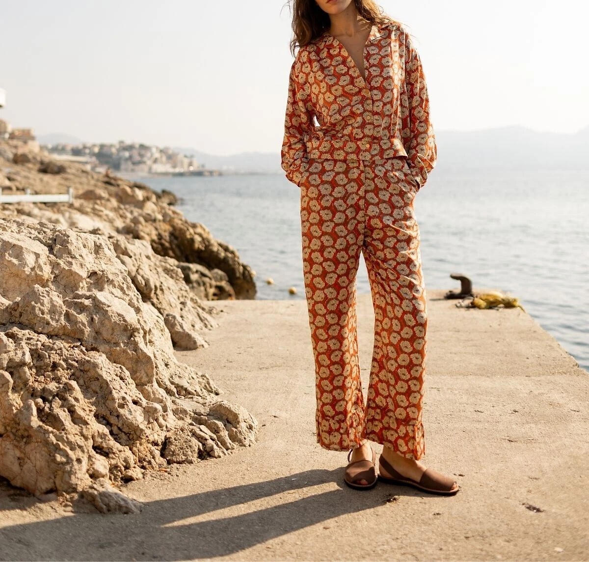 Bedruckte Hose mit Volant am Beinende, PADMA, APACHES COLLECTIONS