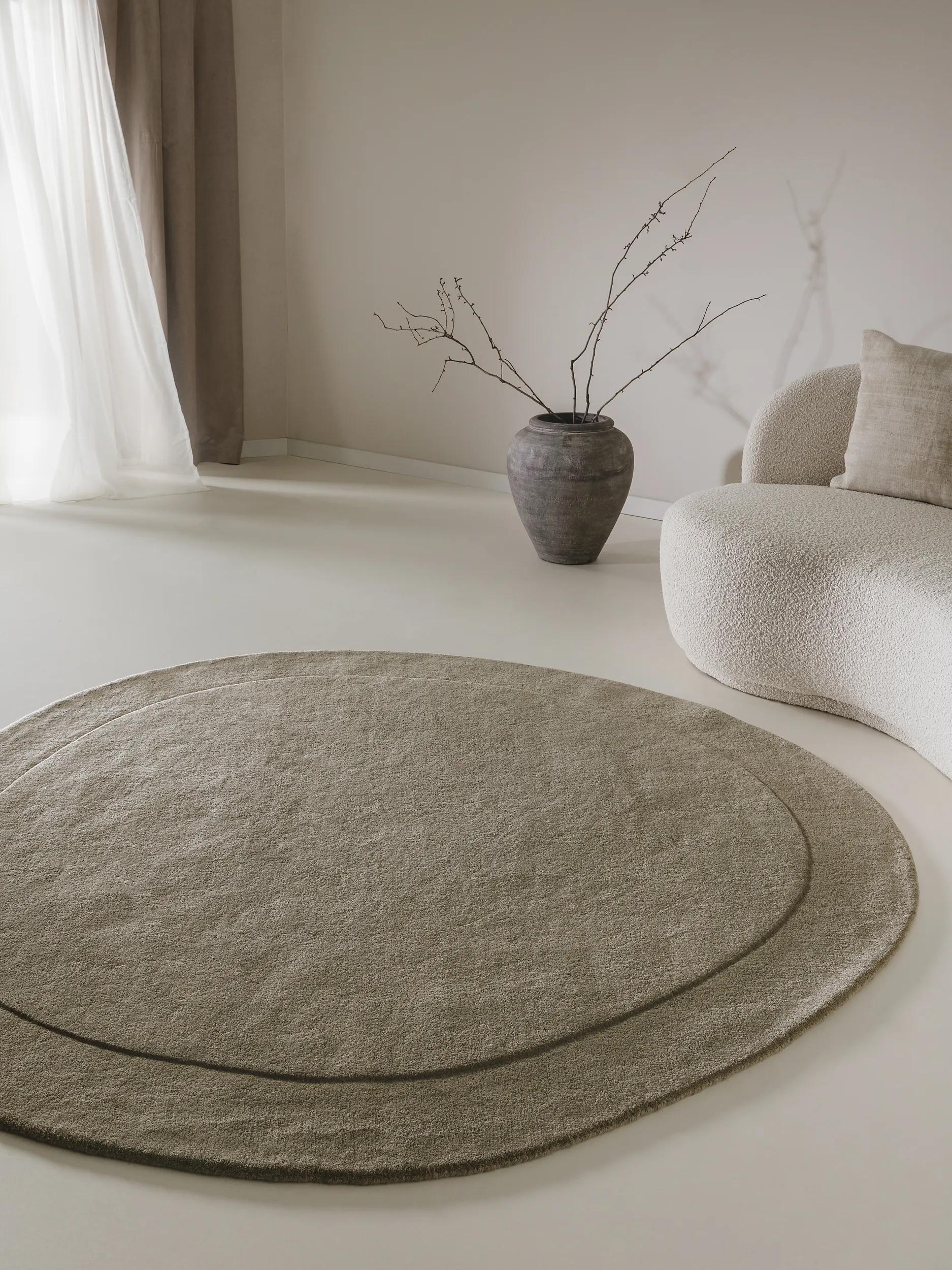 Tapis de laine tufté main SHAPE, BENUTA