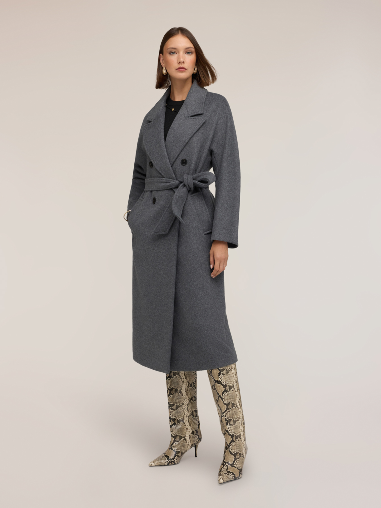 Manteau ceinturé, MOTIVI