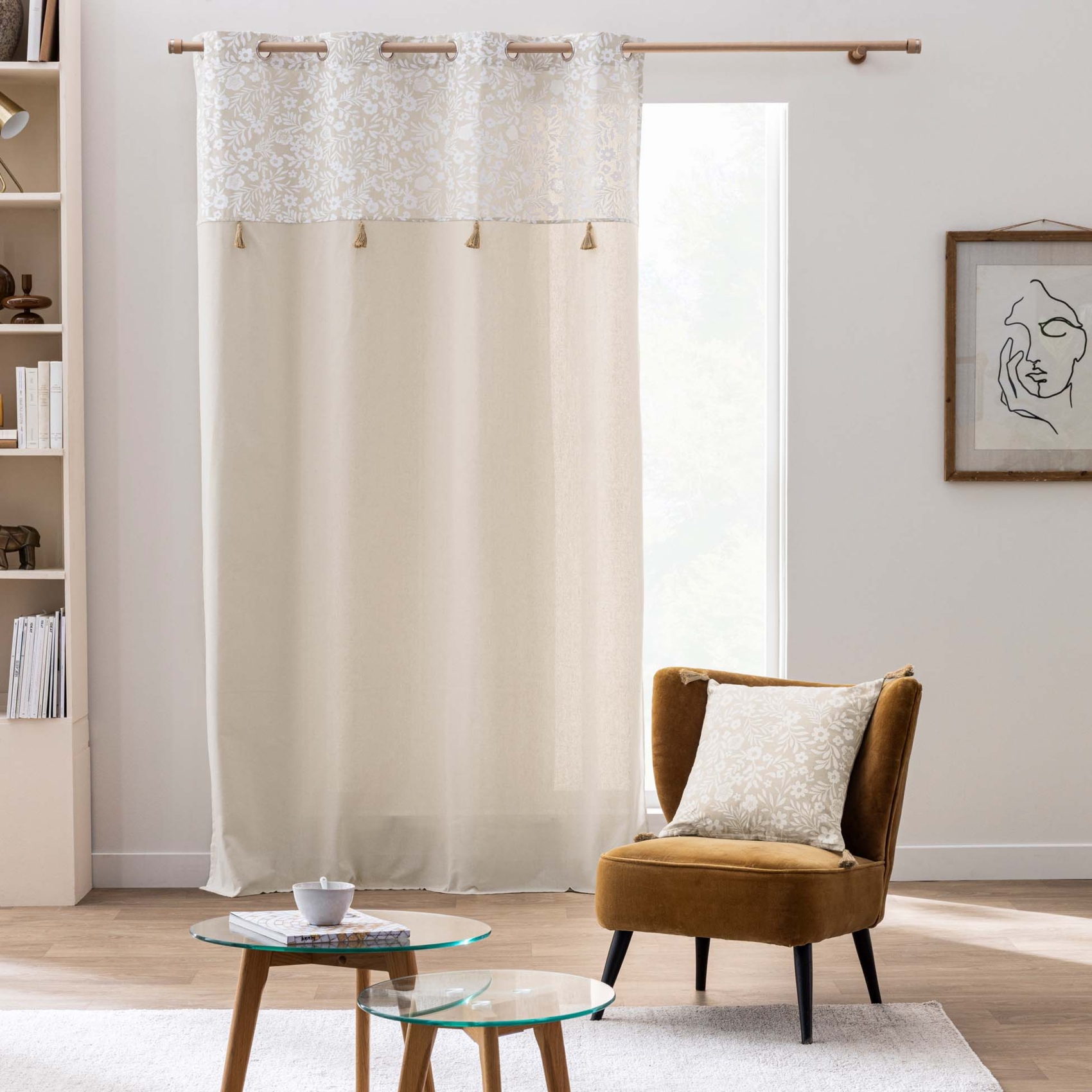 Rideau à œillets polycoton avec top floral et pompons, DOUCEUR D'INTÉRIEUR
