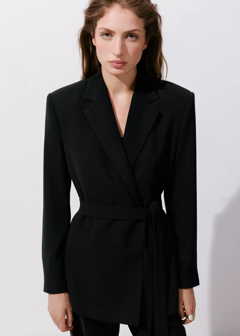 Blazer de costume croisé avec ceinture, MANGO