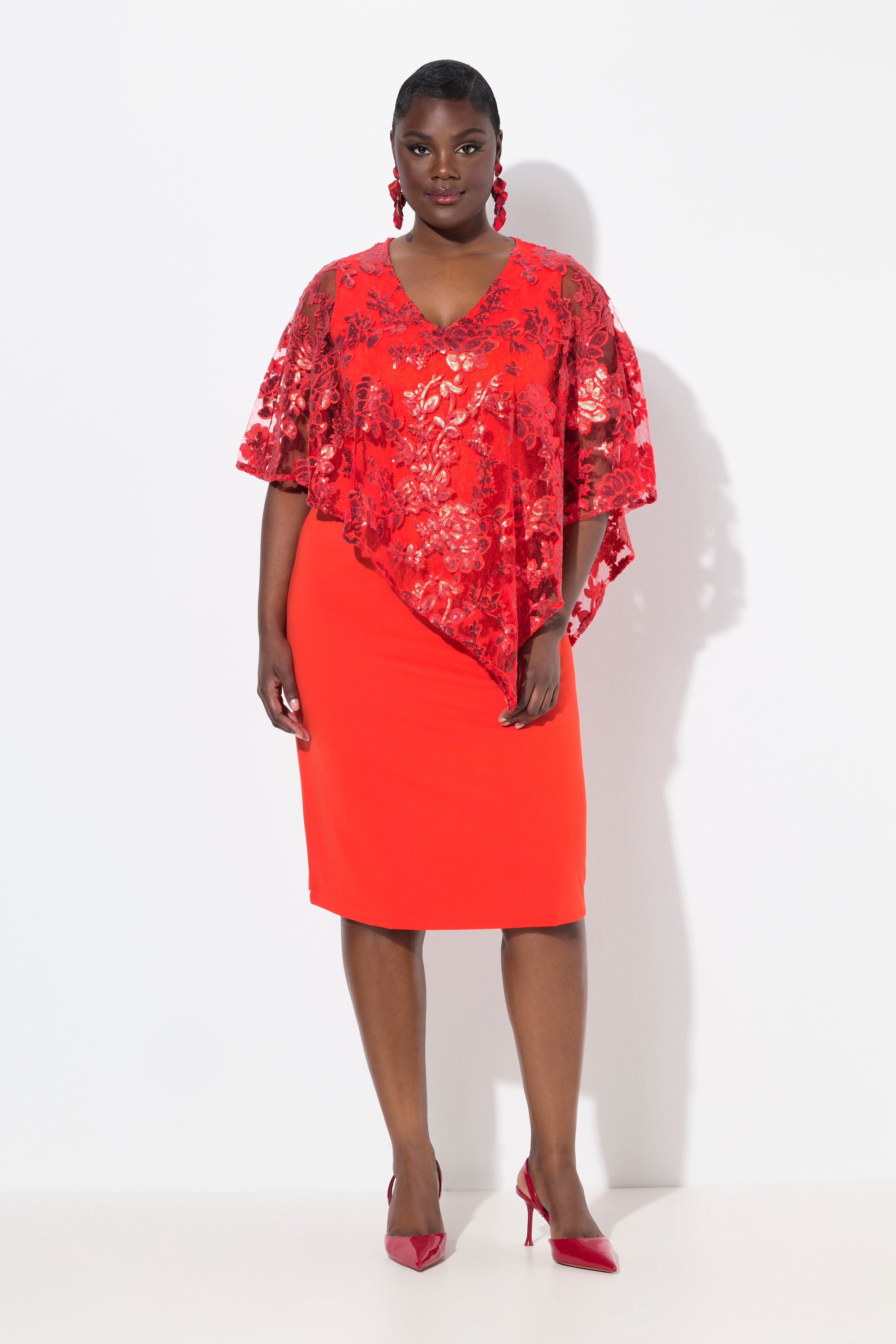 Robe, jeté à sequins. Décolleté V, ULLA POPKEN