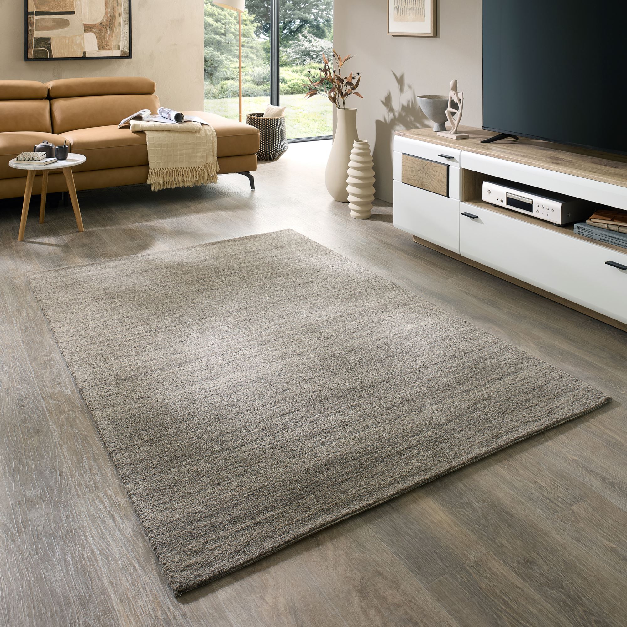 Tapis UNI tufté main dans des couleurs douces - NATUR LOOP, THEKO