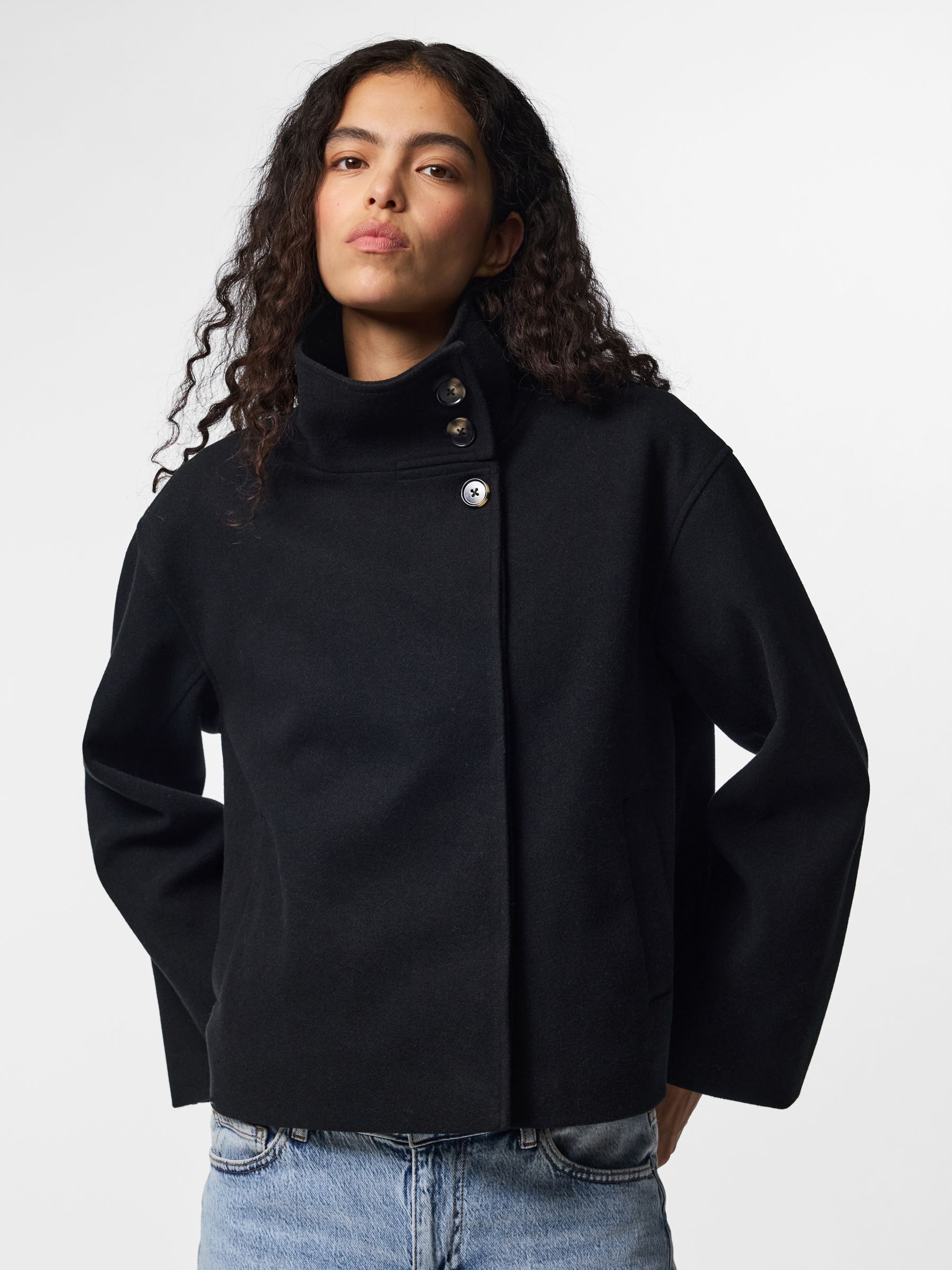 Veste, PIECES