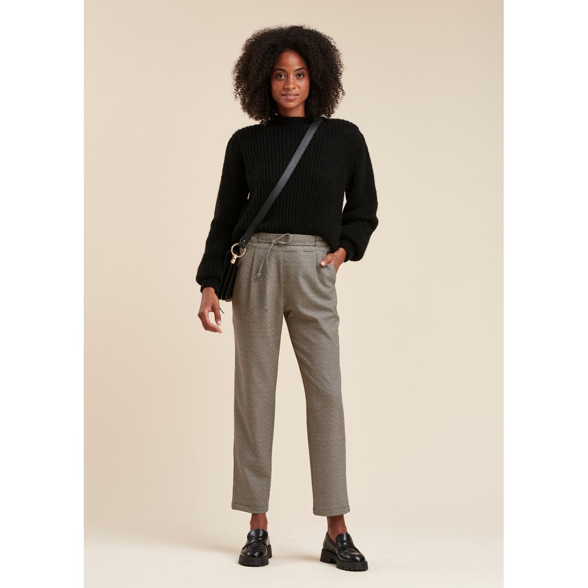 Pantalon best sale noir carotte