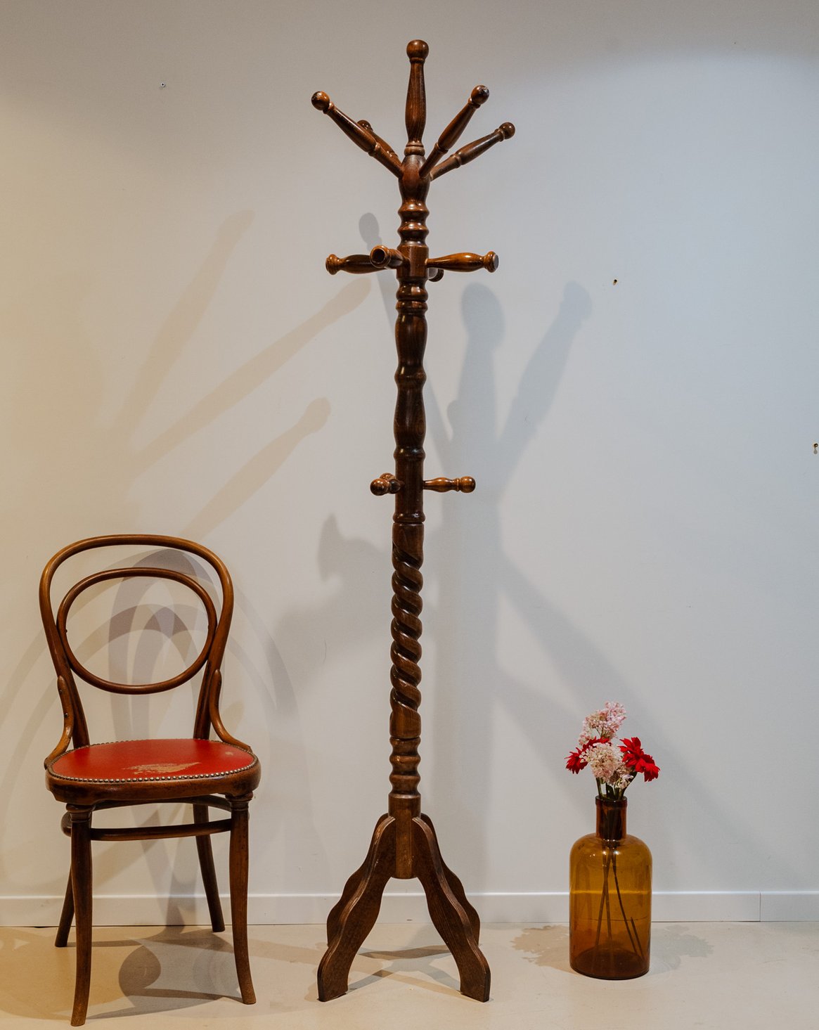 Porte-manteau en bois Max N°318 - Bon état, DEBONGOUT