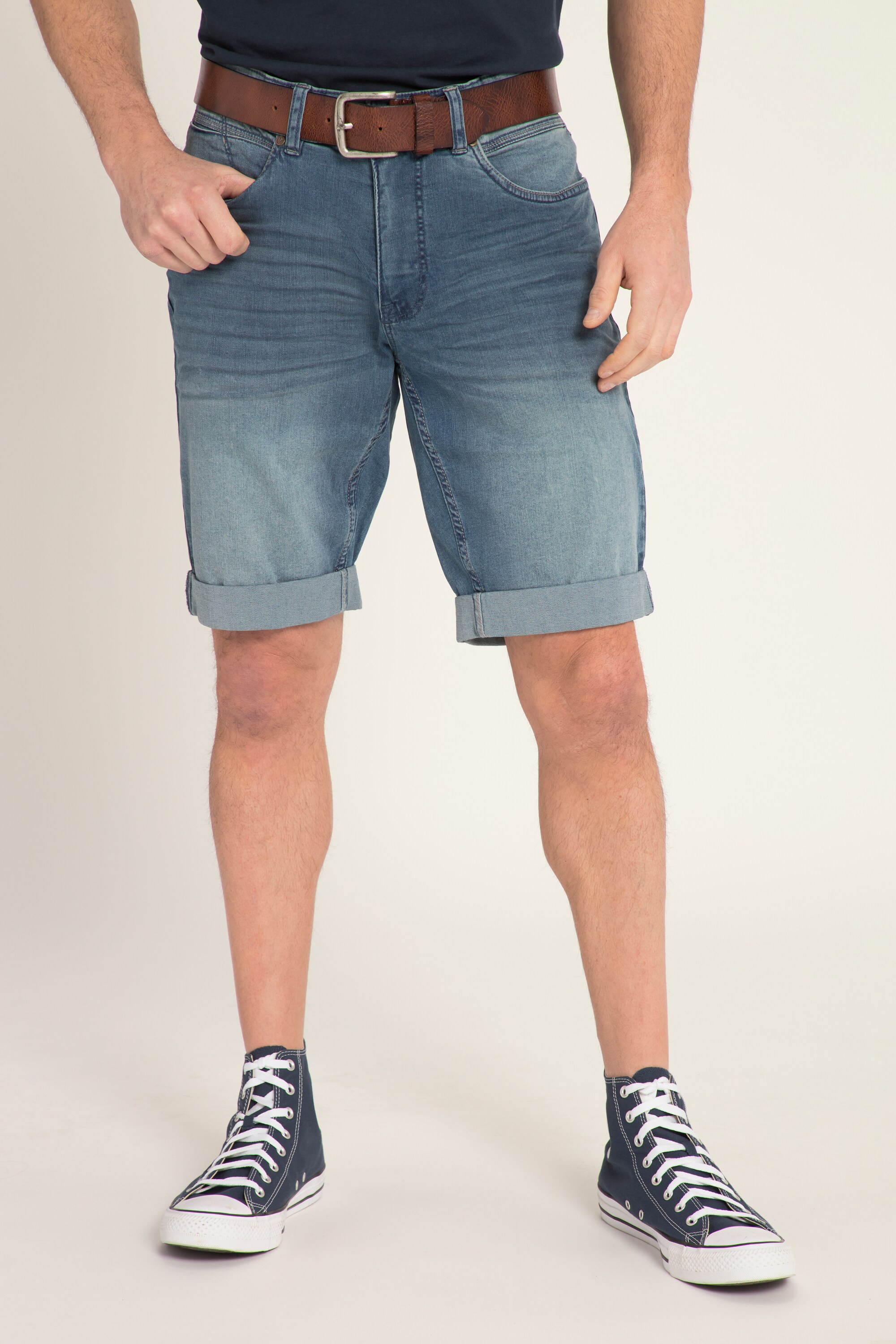 Bermuda en jean ultra-léger. Coupe Regular, JP1880