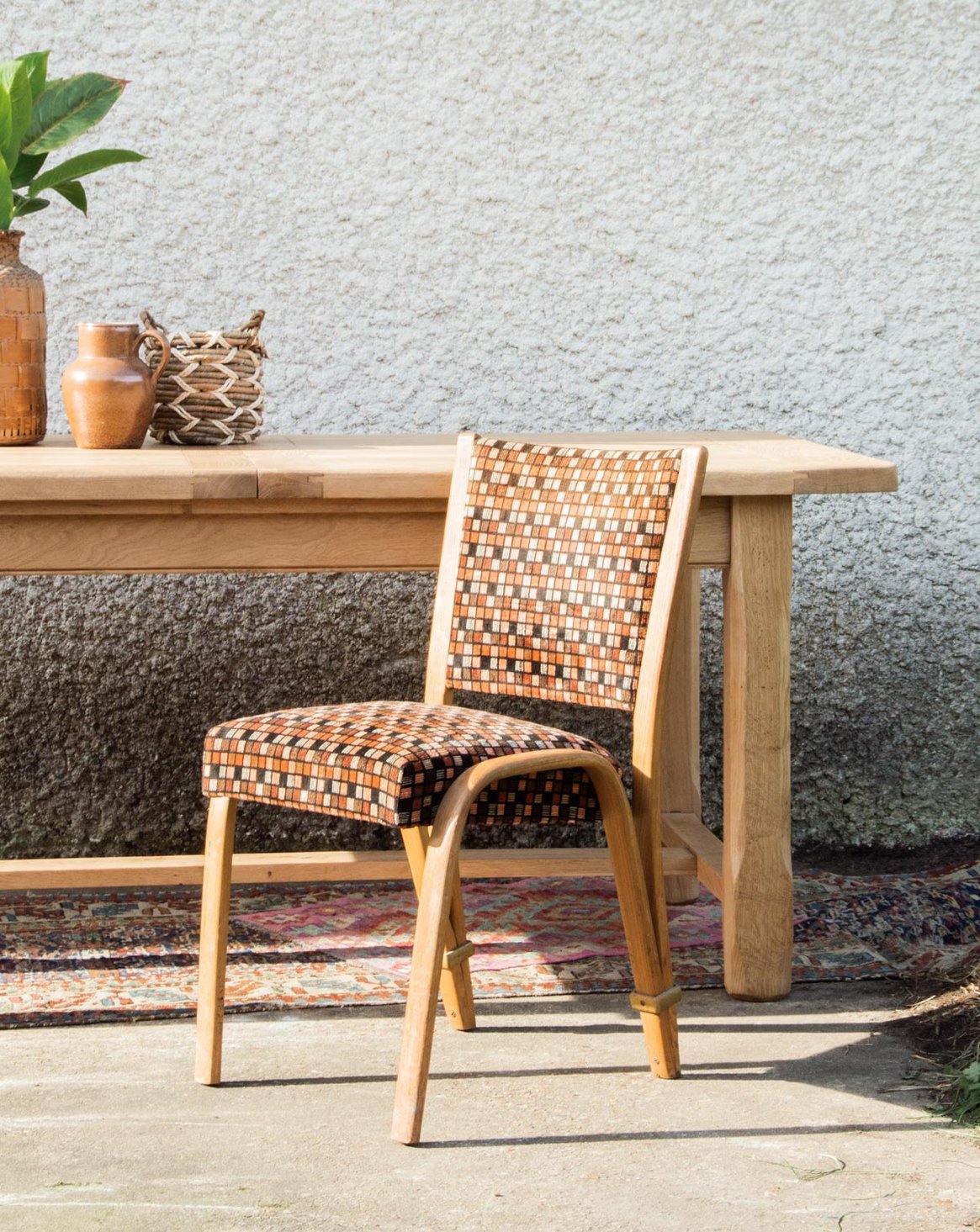 Chaise à carreaux Alma N°323 - Bon état, DEBONGOUT
