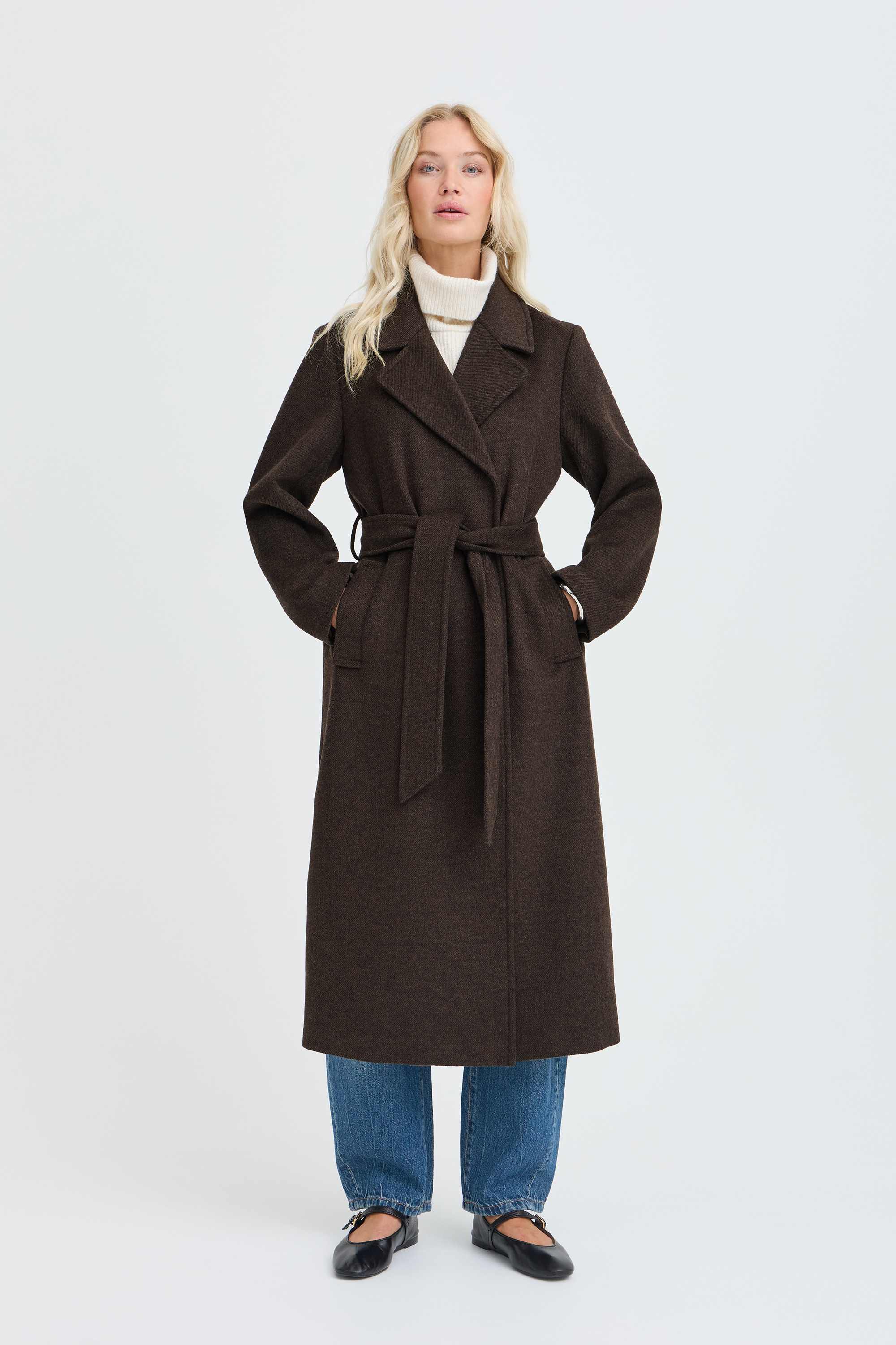 Manteau, B.YOUNG