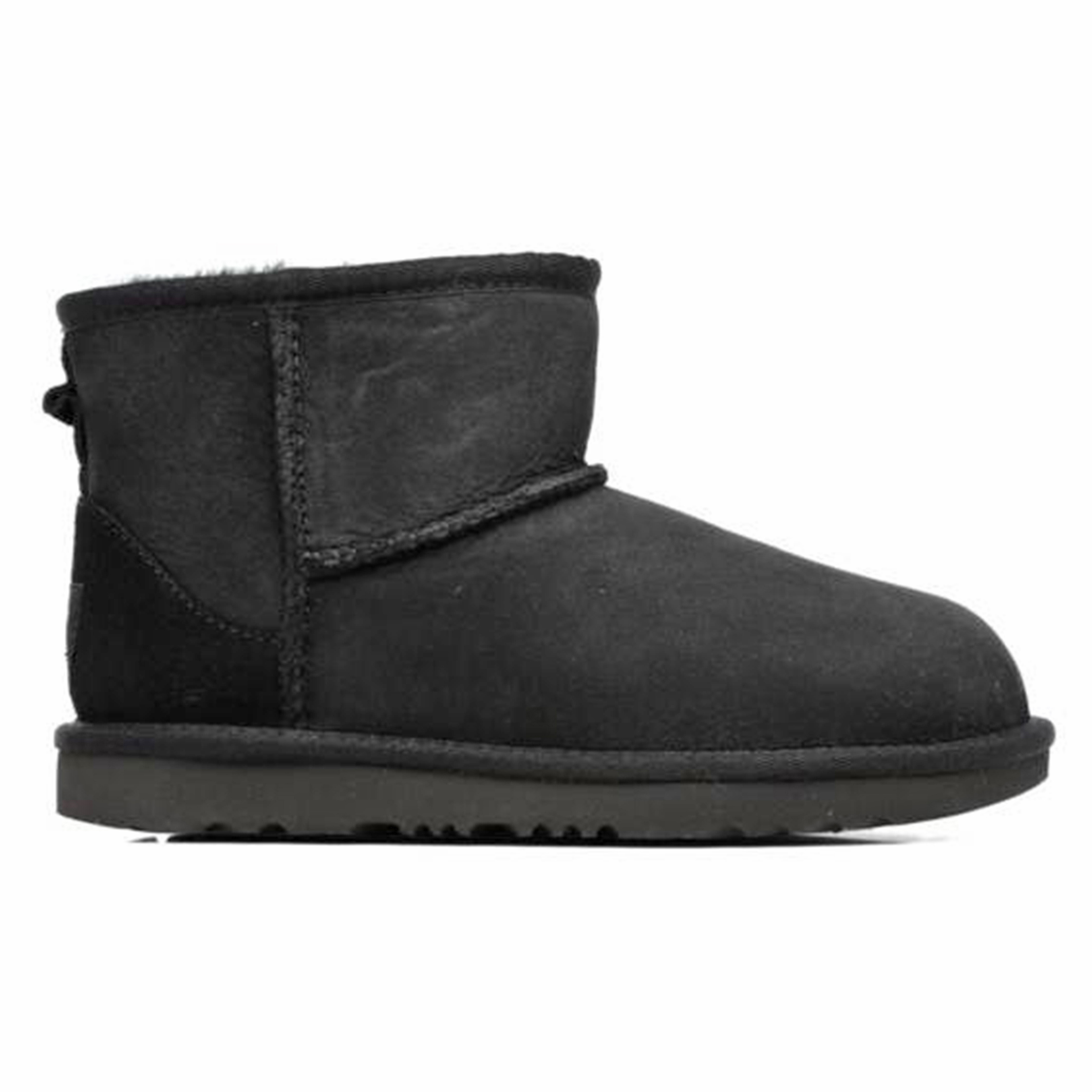 Kids classic mini ii ankle boots in suede with faux fur lining, black ...
