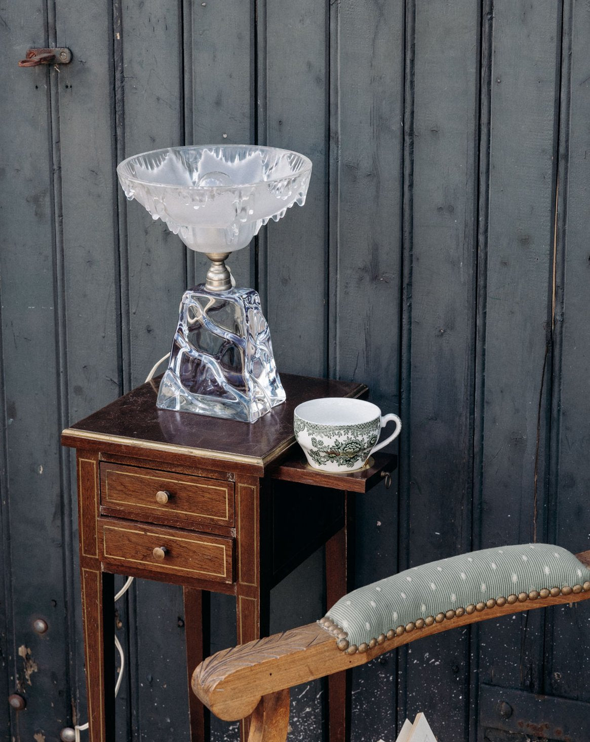 Lampe en verre translucide et fumé Suzanne N°622 - Bon état, DEBONGOUT
