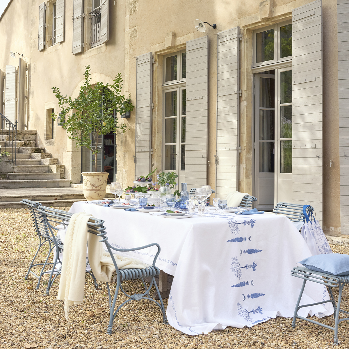 Nappe unie en lin brodé, MIDI, ALEXANDRE TURPAULT