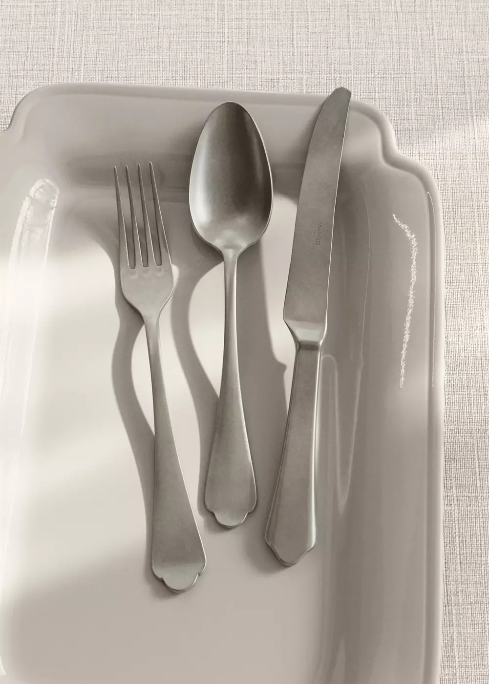 Ensemble de couverts trois pièces en acier inoxydable mat, MANGO HOME