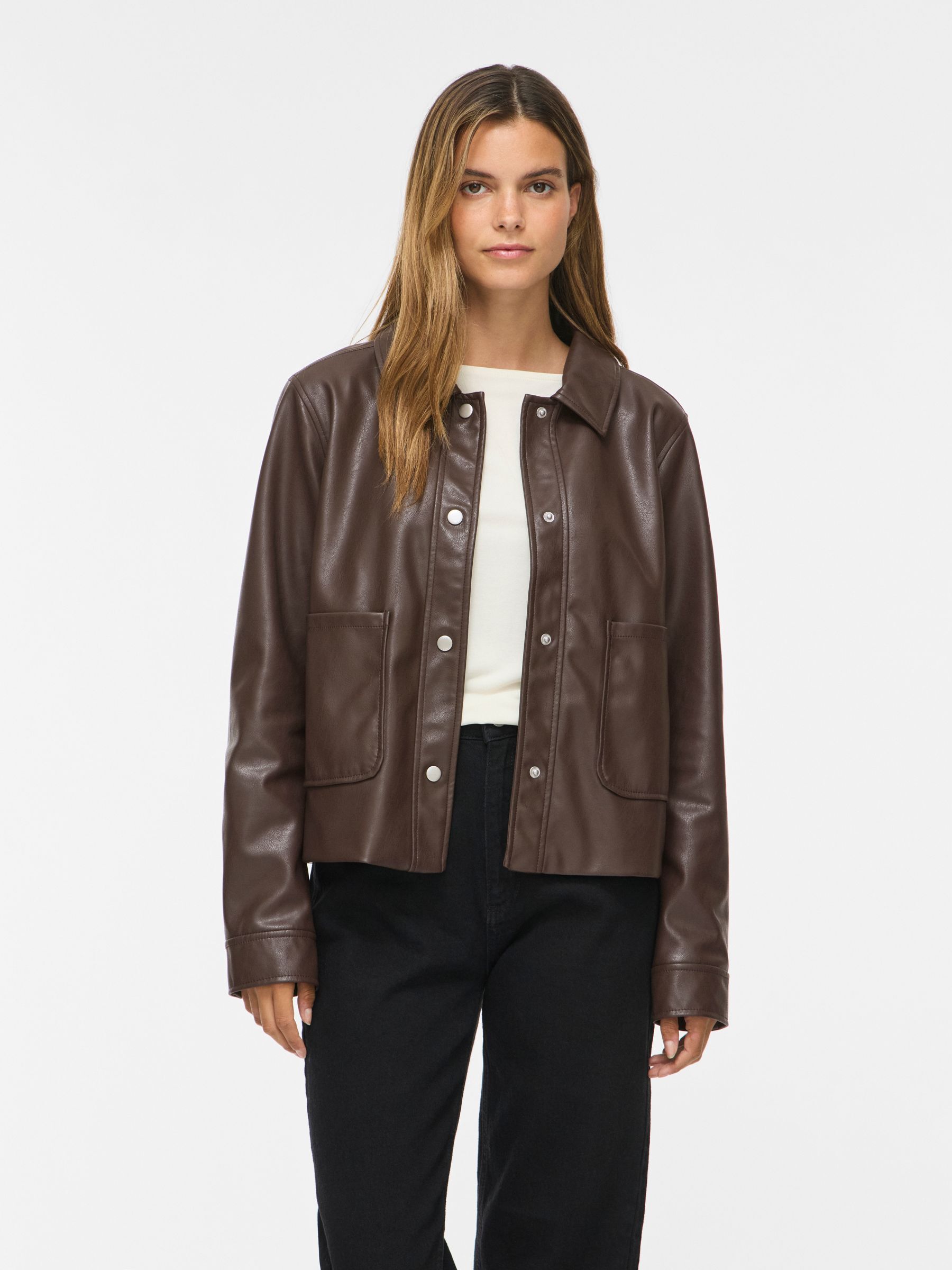 Veste, VILA