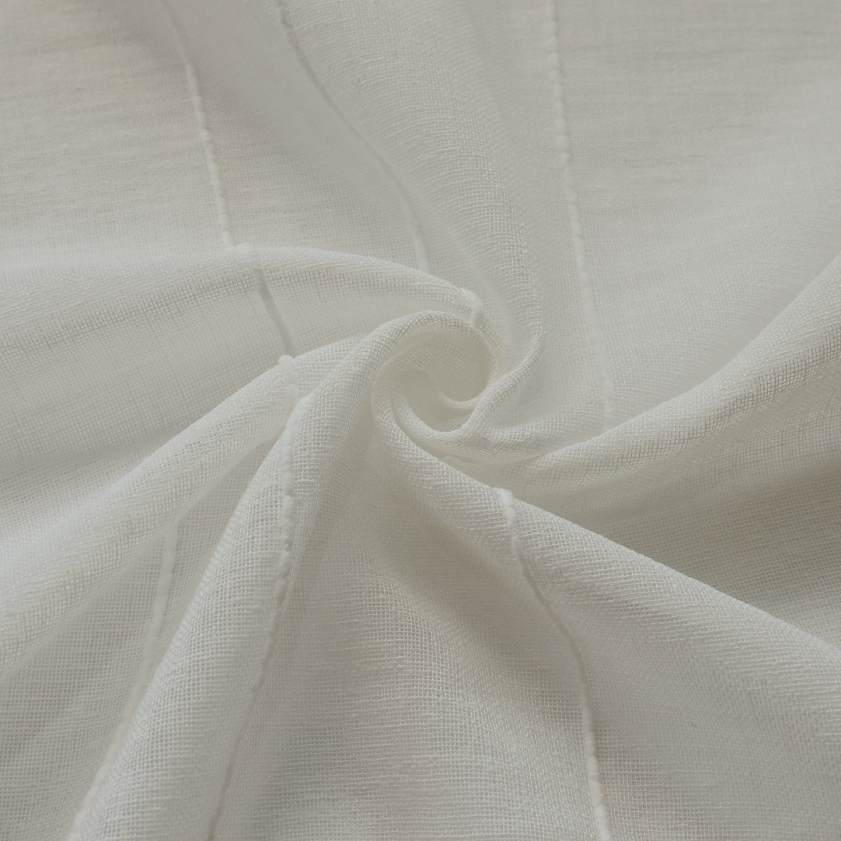 Tissu voile en fils chenille et bas plombé - QABANE, HOME MAISON