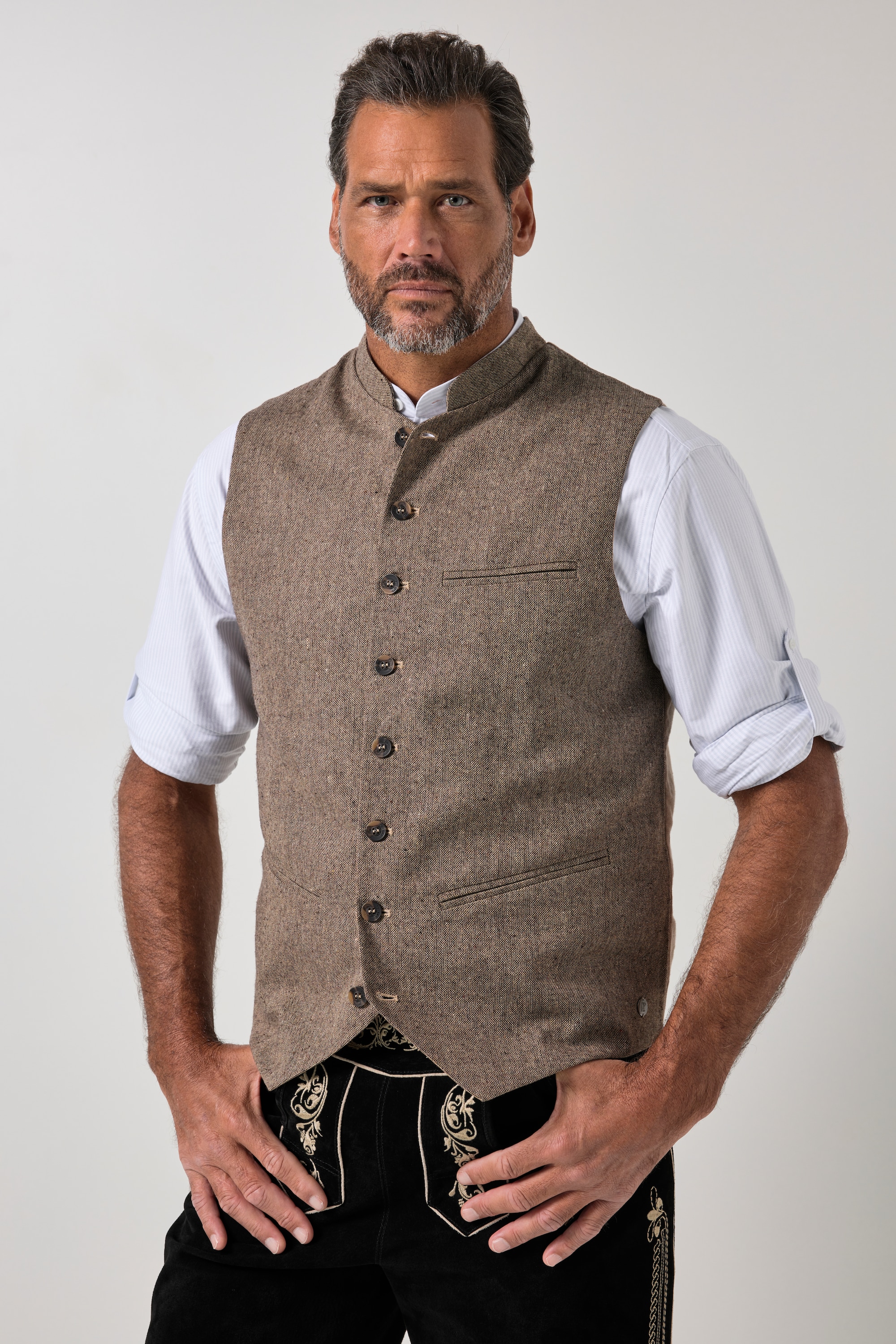 Gilet s'inspirant des costumes traditionnels, JP1880