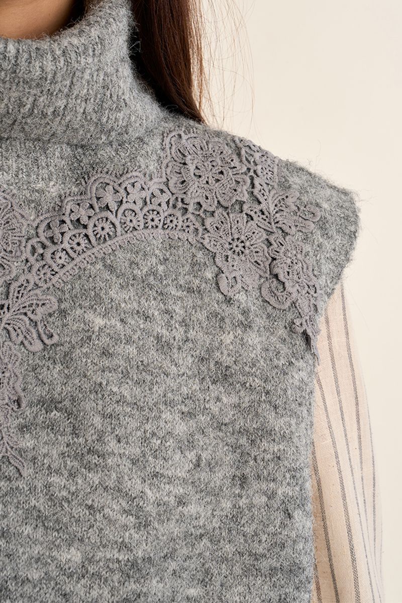 Pull sans manches, col roulé brodé, MOLLY BRACKEN