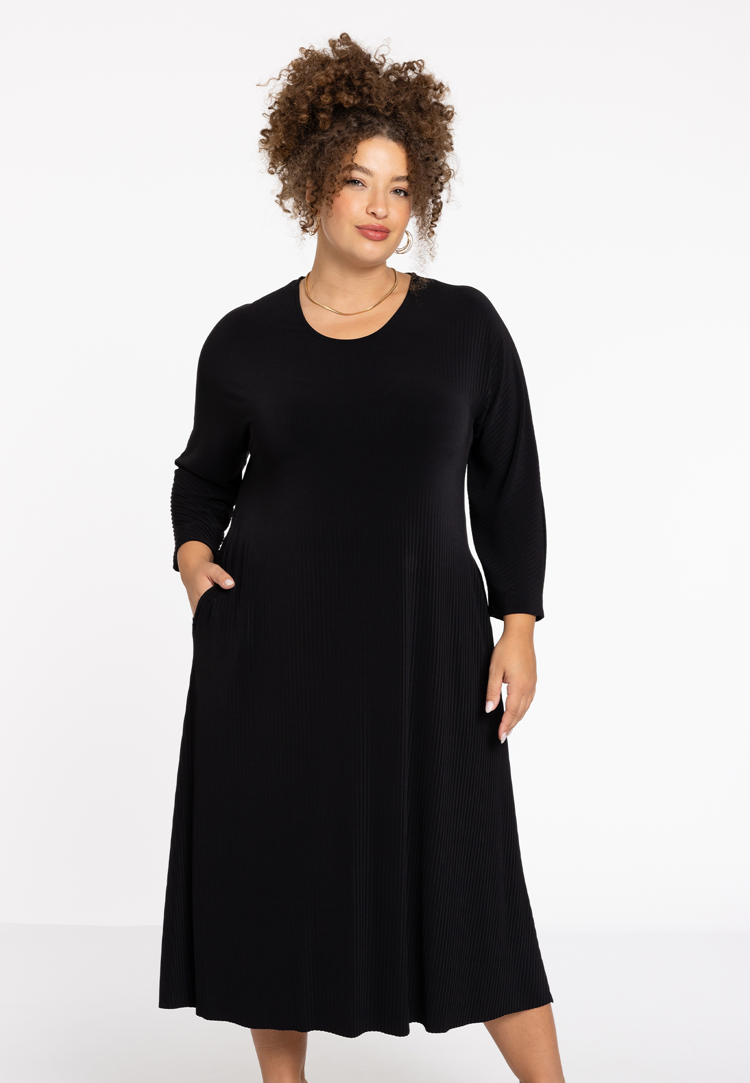 Robe plissée, YOEK