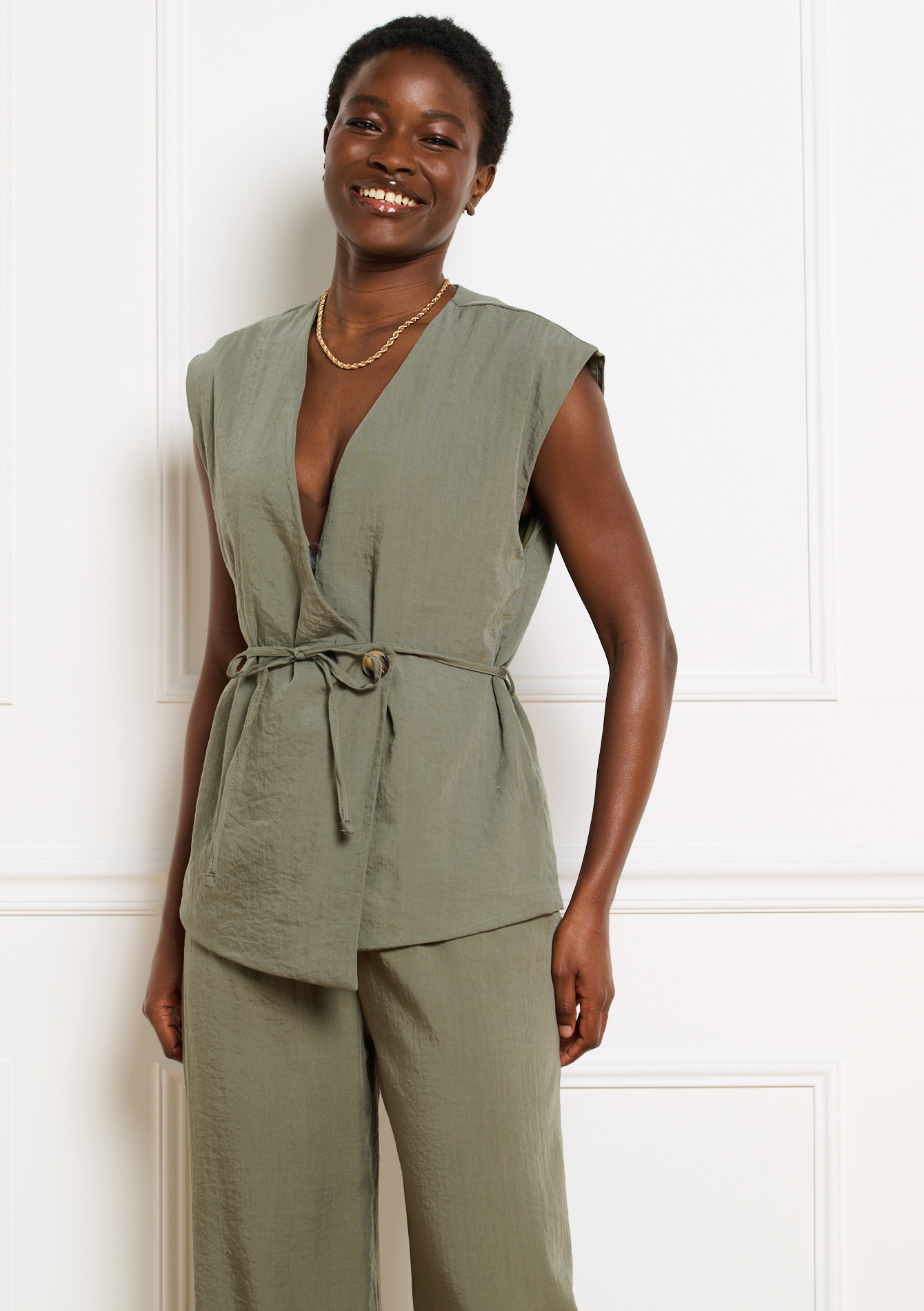 Blouse portefeuille ceinturée, LOLALIZA