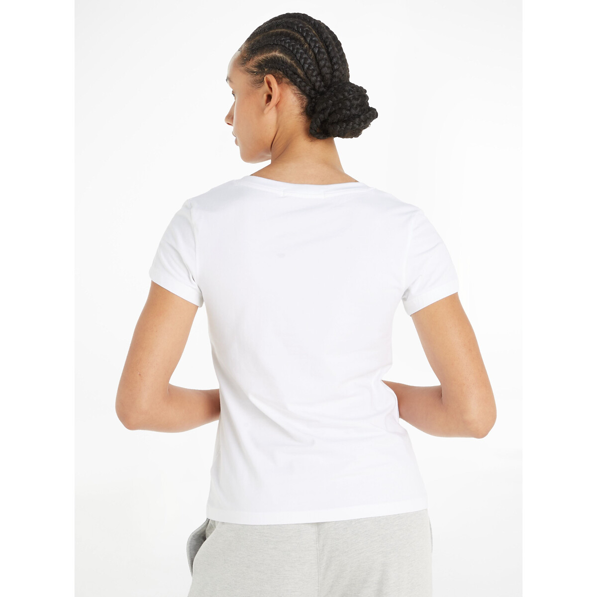 Nike - T-shirt marrone barocco a costine con scollo ampio sul retro