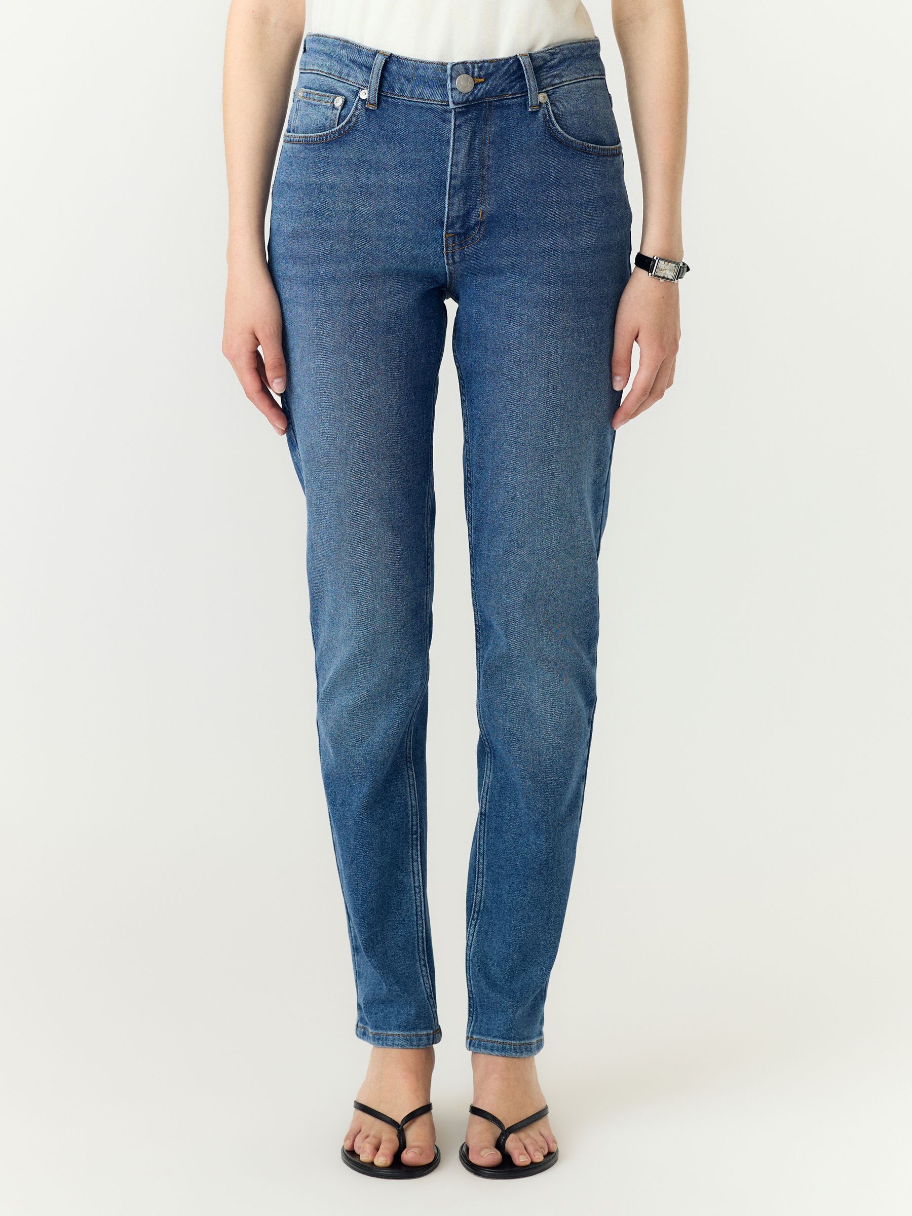 Jean, YAS