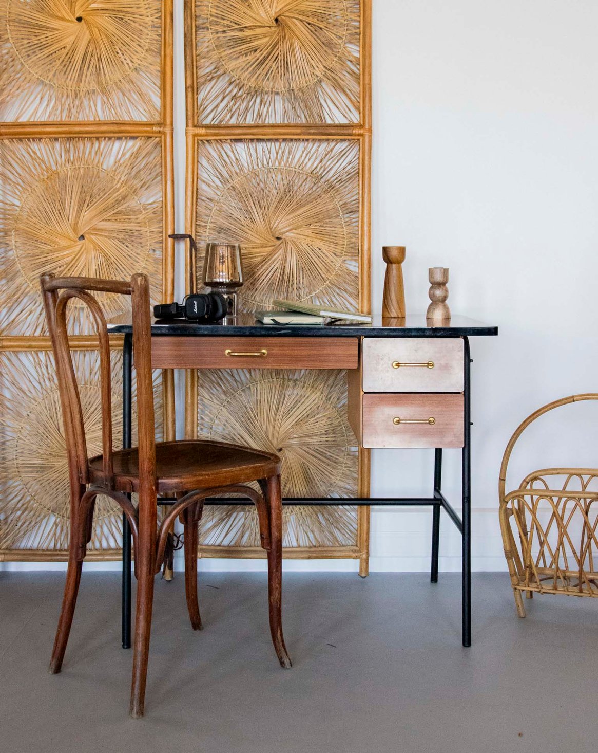 Bureau fin en métal et formica Yvan N°525 - Bon état, DEBONGOUT