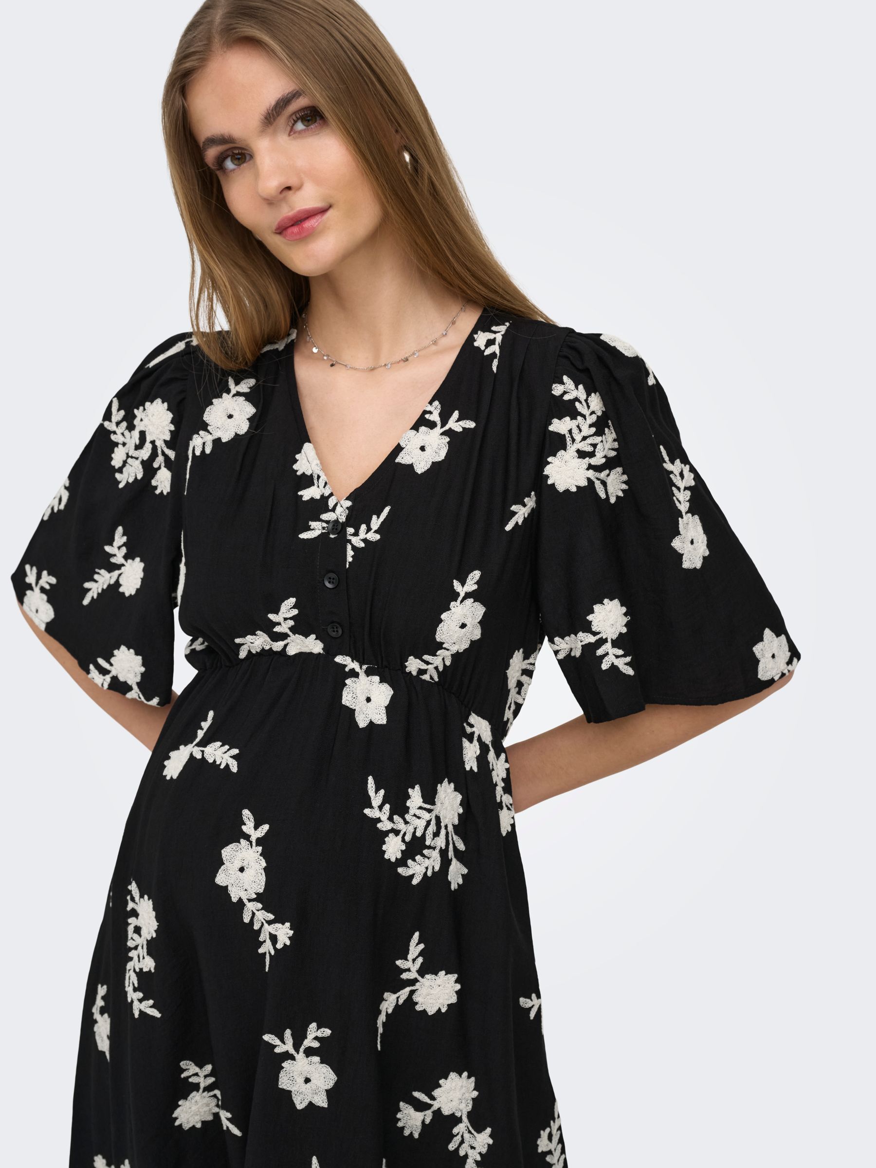 Robe, ONLY