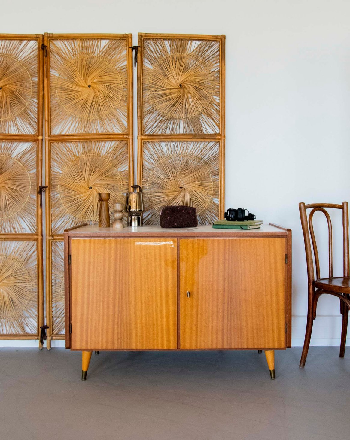 Buffet en bois clair Gustave N°562 - Bon état, DEBONGOUT