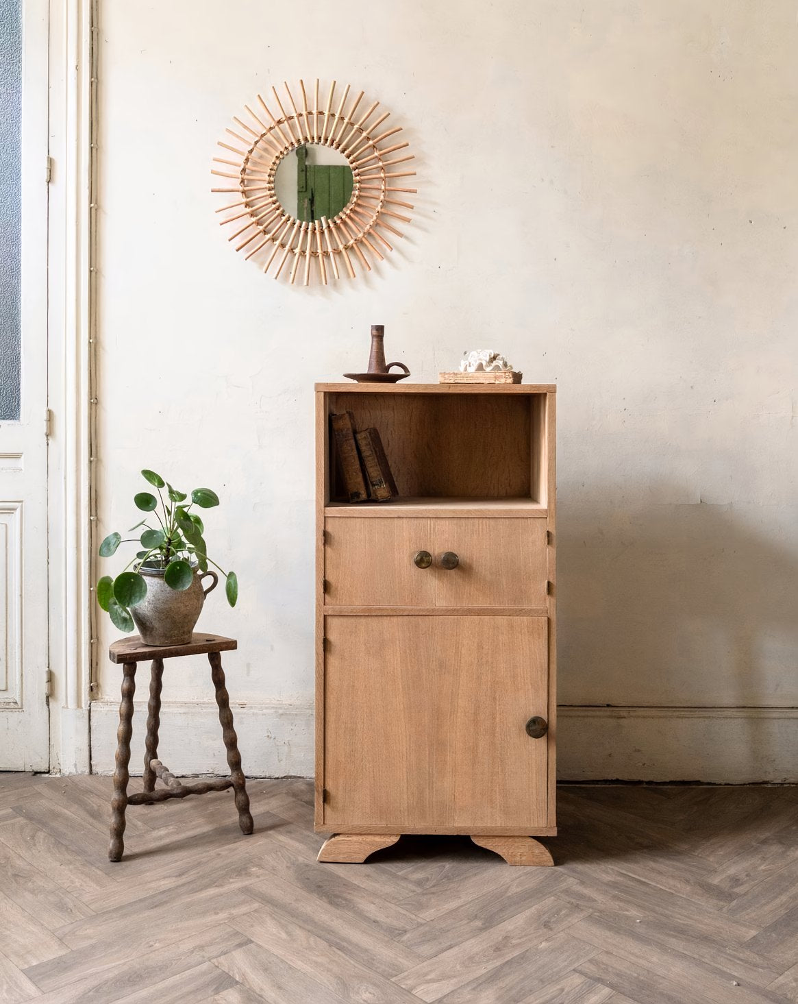 Petit buffet haut en bois Gilbert N°1747 - Bon état, DEBONGOUT
