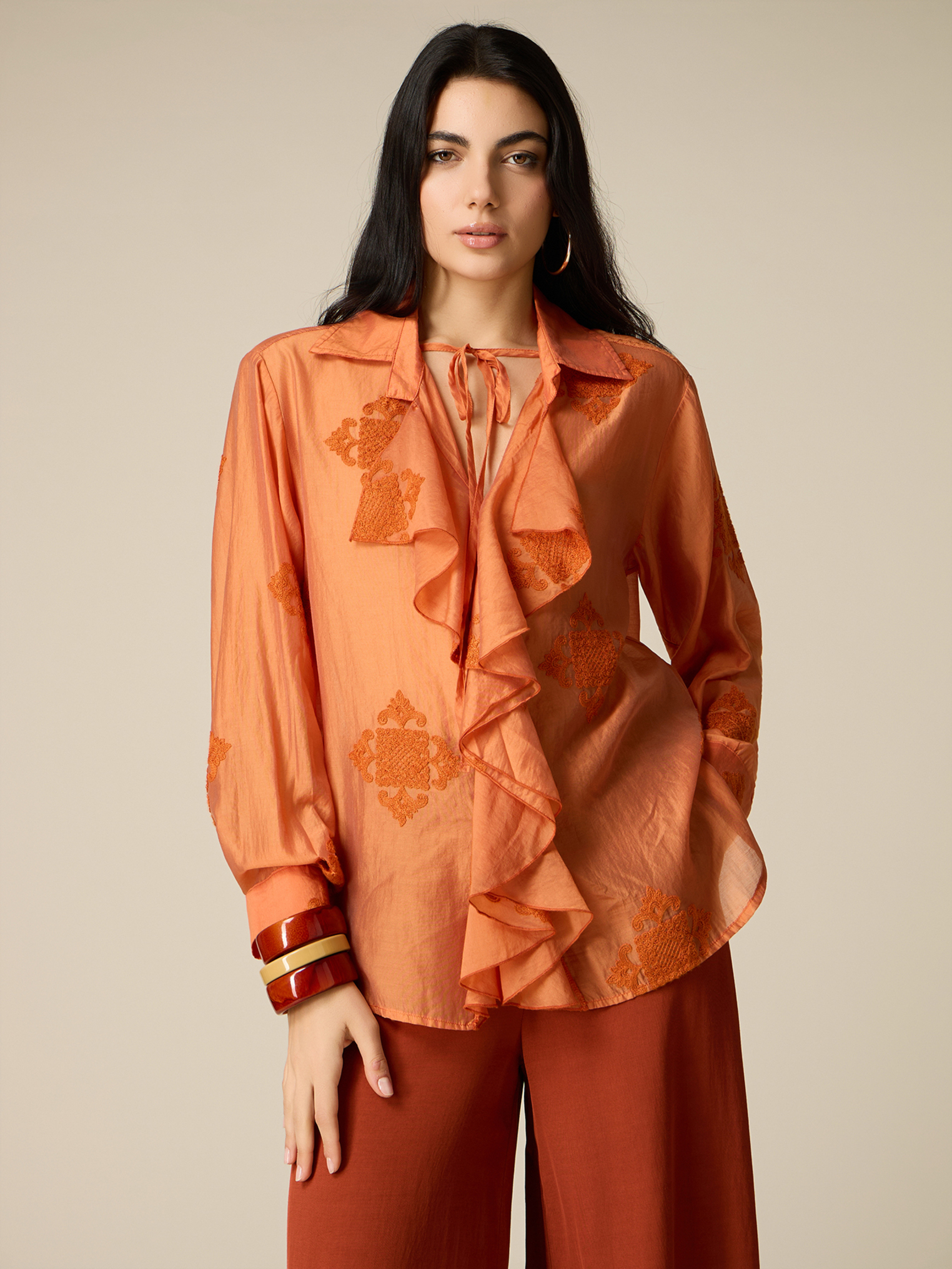 Blouse avec broderies, OLTRE