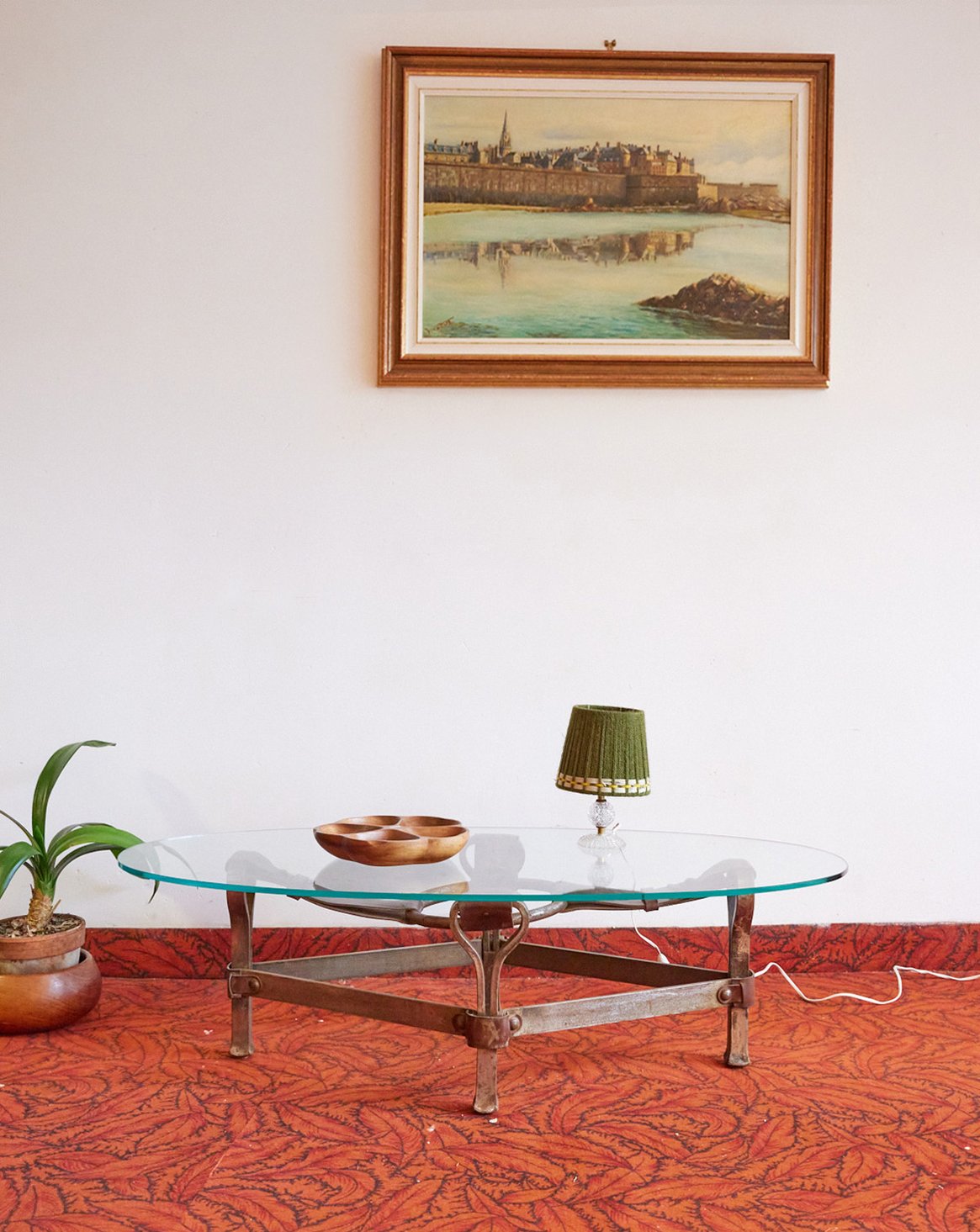 Table basse brutaliste en cuir Léonie N°483 - Bon état, DEBONGOUT