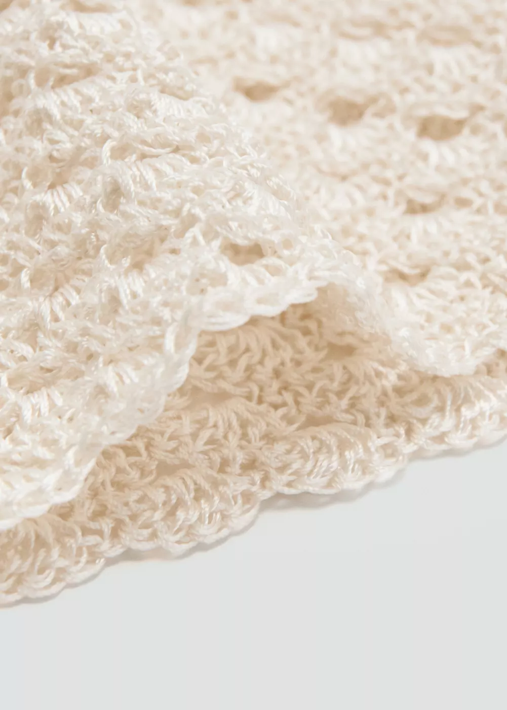 Bonnet crochet, MANGO