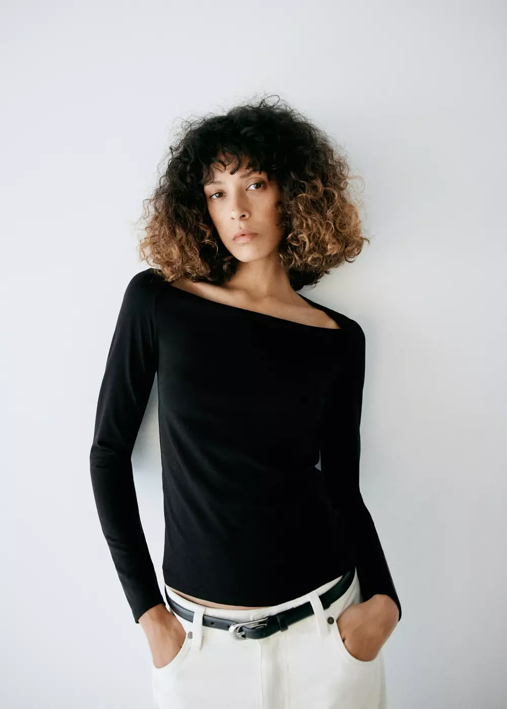 T-shirt ajusté col bateau, MANGO