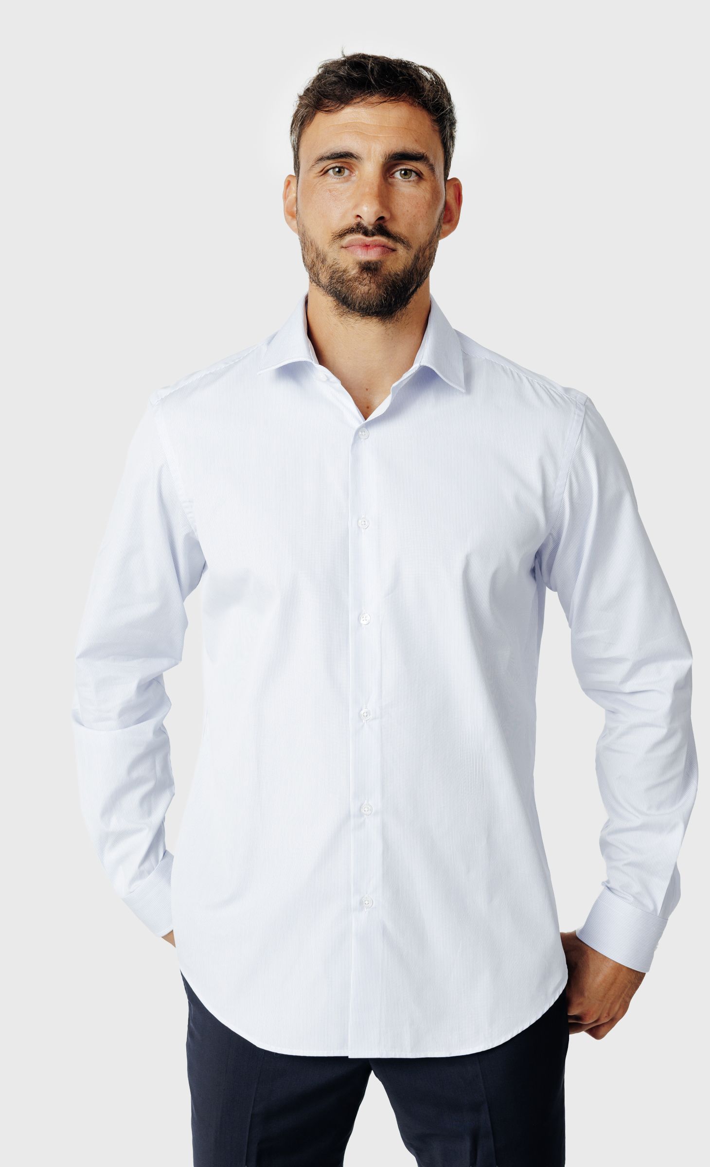 Chemise Regular fit double retors à fines rayures, ACROSS