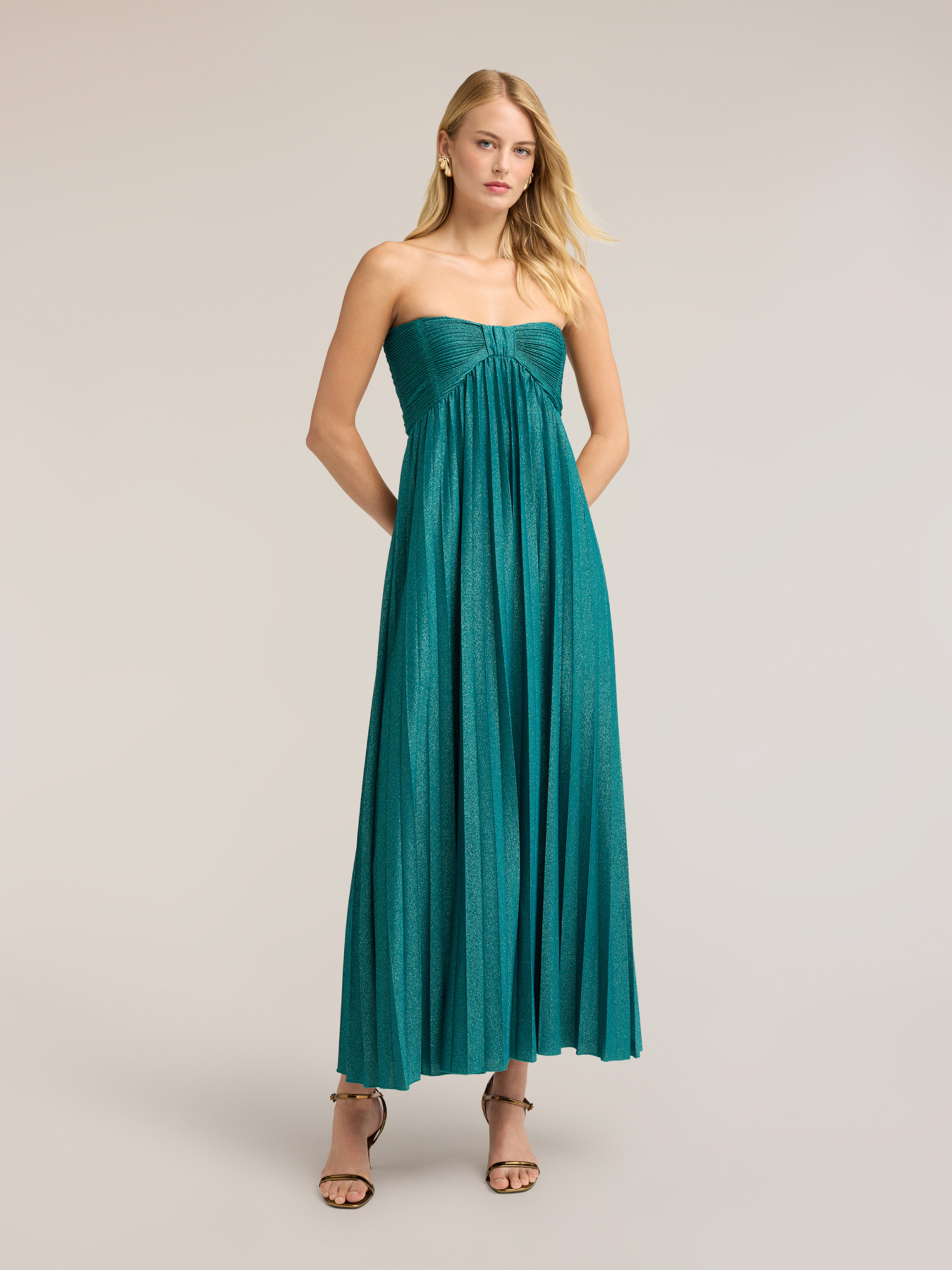 Robe longue plissée, MOTIVI