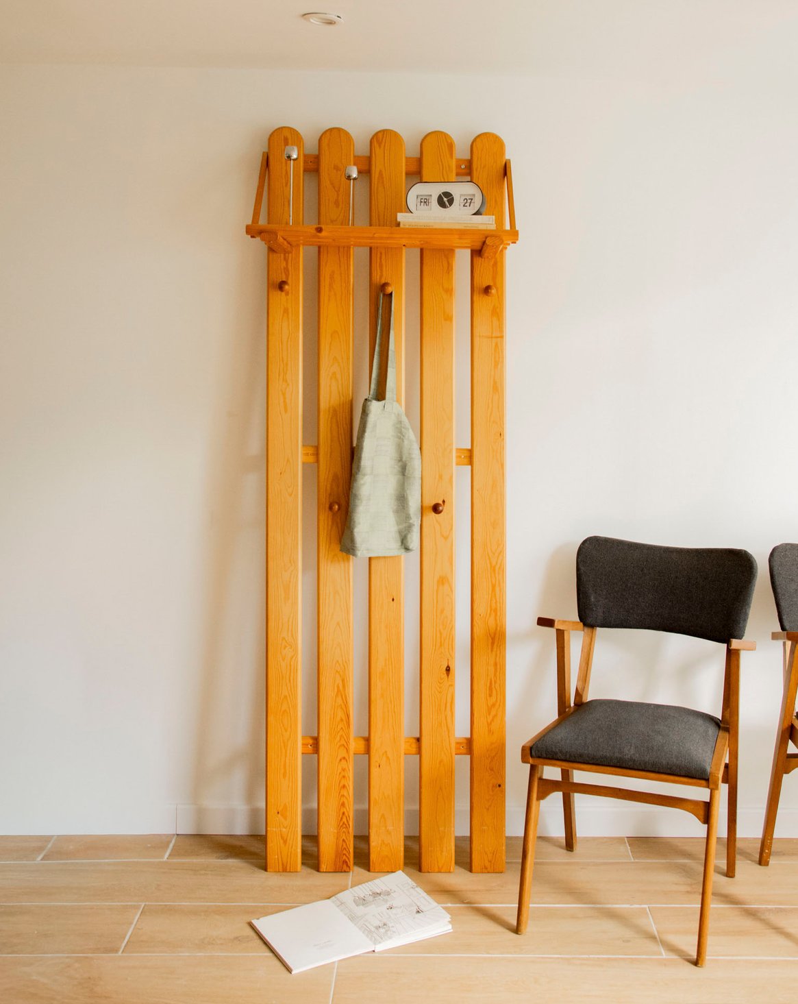 Porte-manteau mural en bois Max N°455 - Bon état, DEBONGOUT