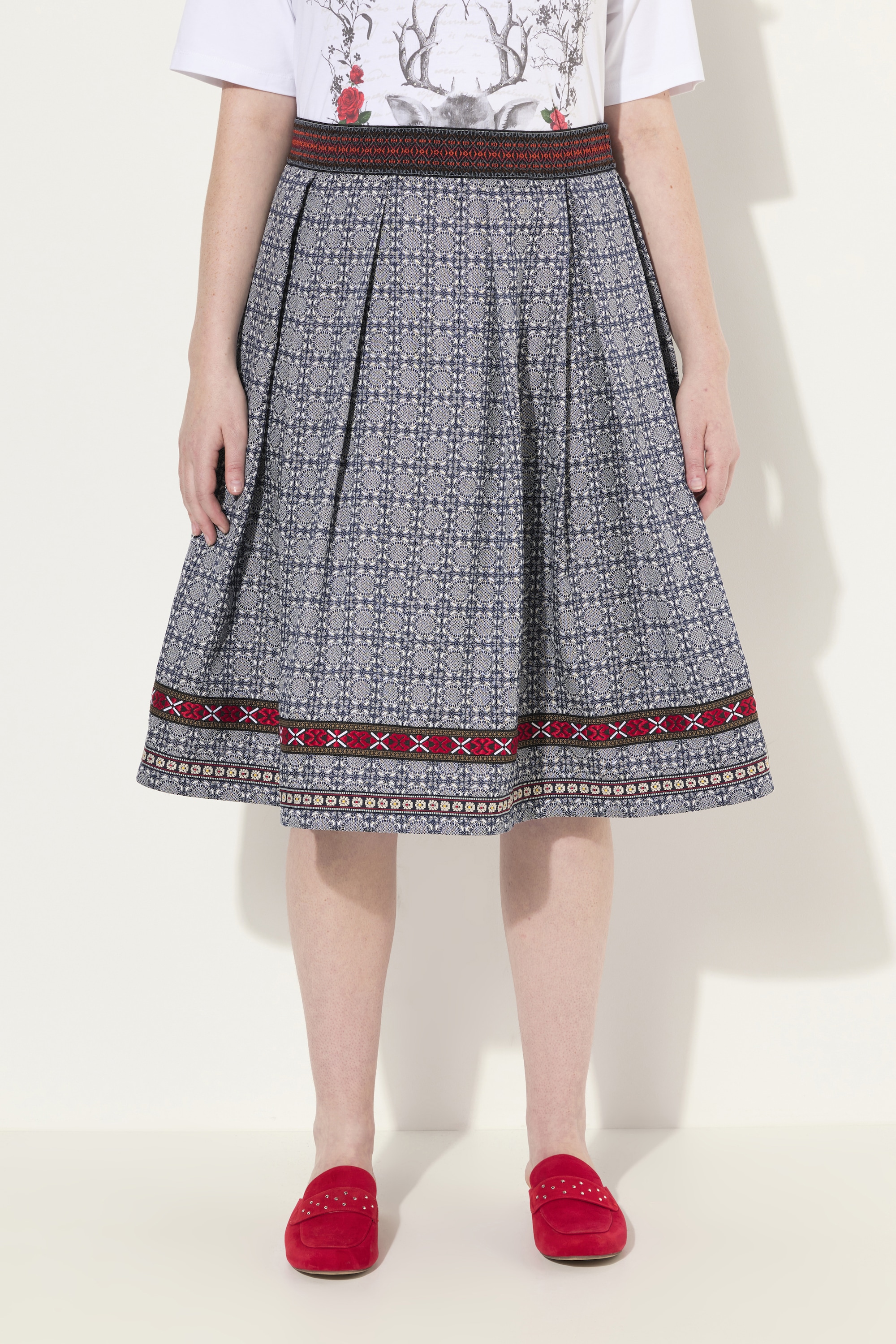 Robe s'inspirant des tenues traditionnelles, ULLA POPKEN