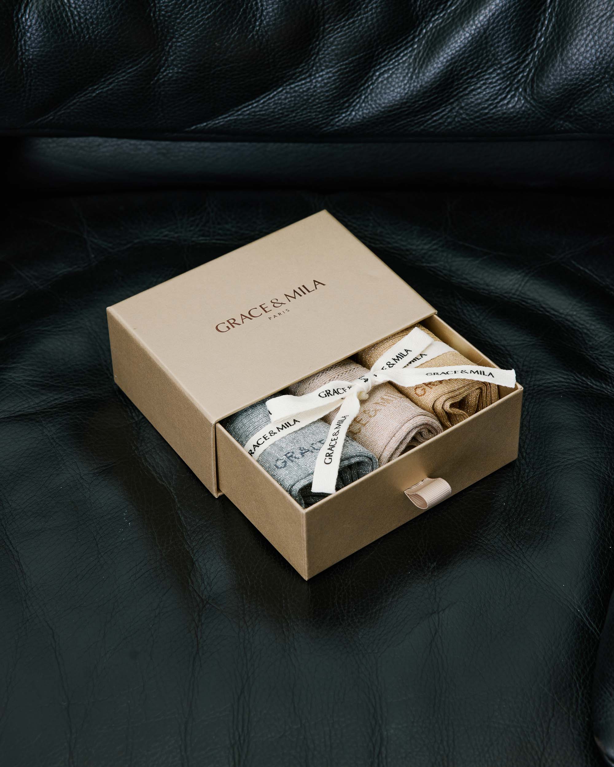 Chaussettes à paillettes en maille ajourée multico Blindy, GRACE & MILA