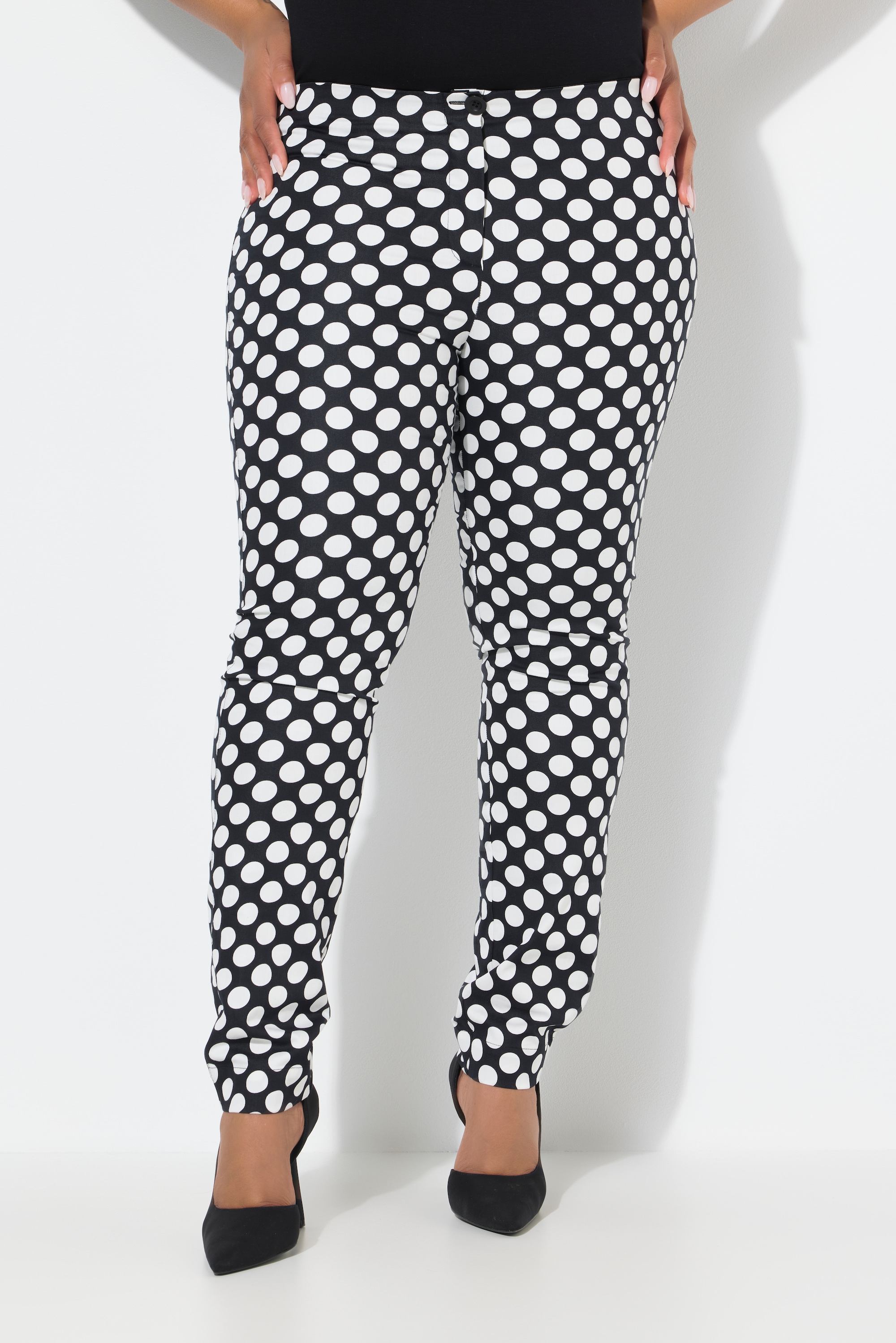 Pantalon à pois. Jambe étroite et taille, ULLA POPKEN