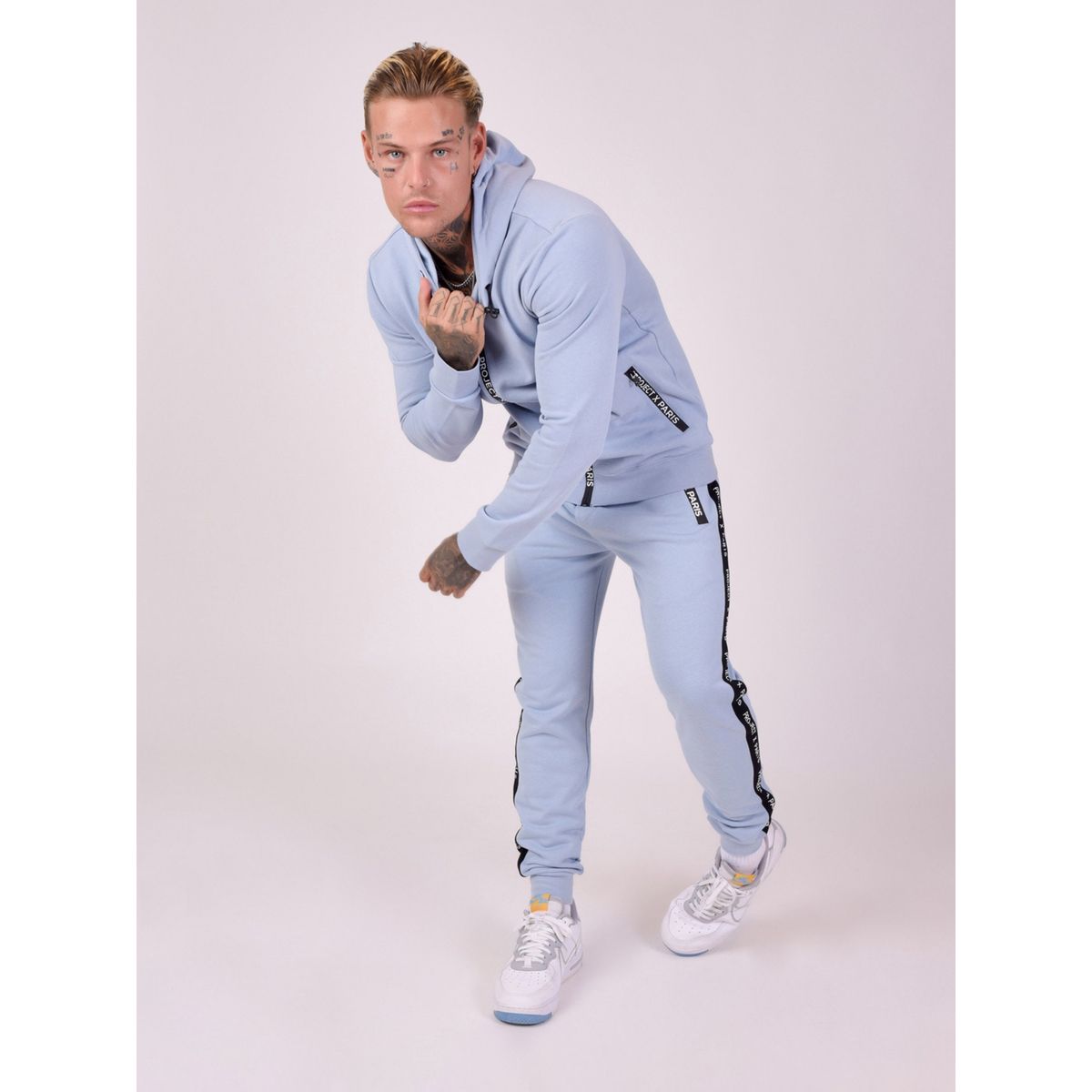 Ensemble jogging bleu hotsell ciel