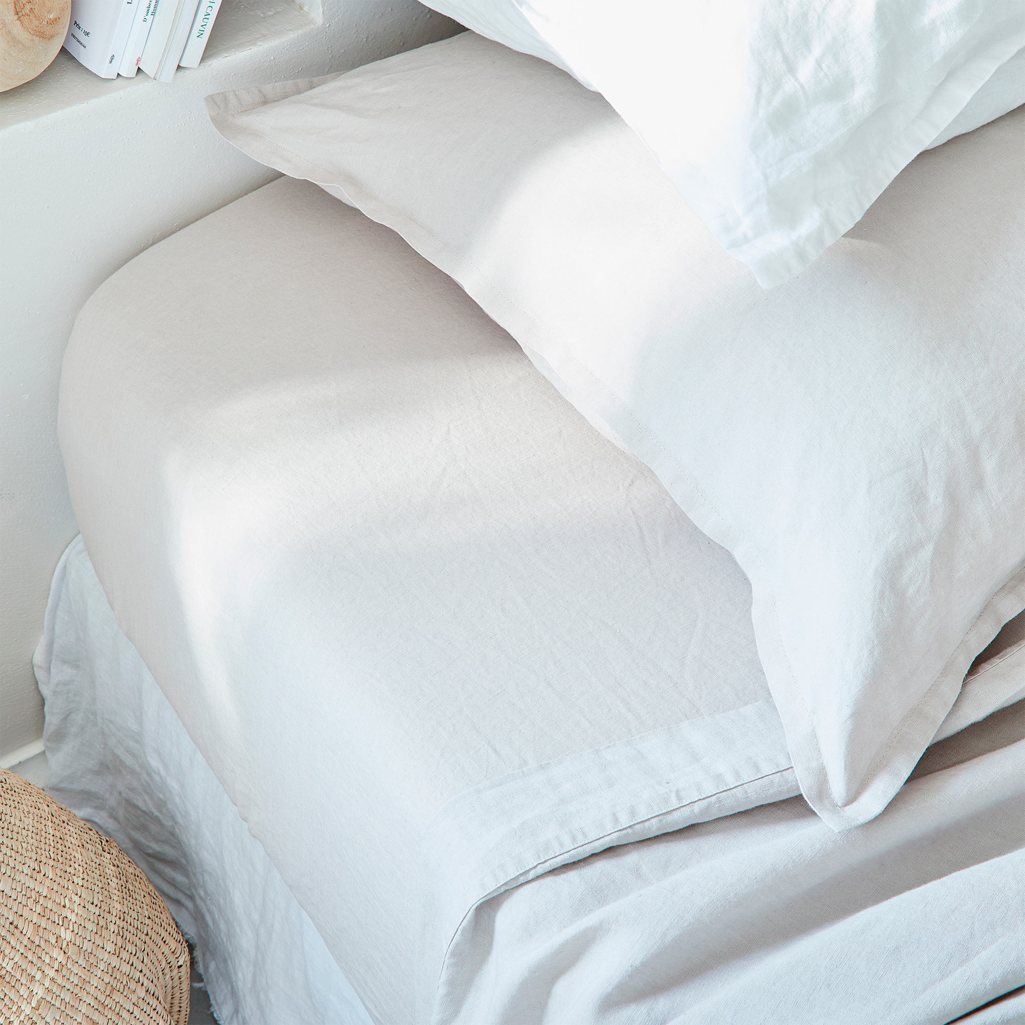 Drap housse en chanvre lavé bonnet 35 cm, CHANVRE DÉLICAT, BLANC CERISE