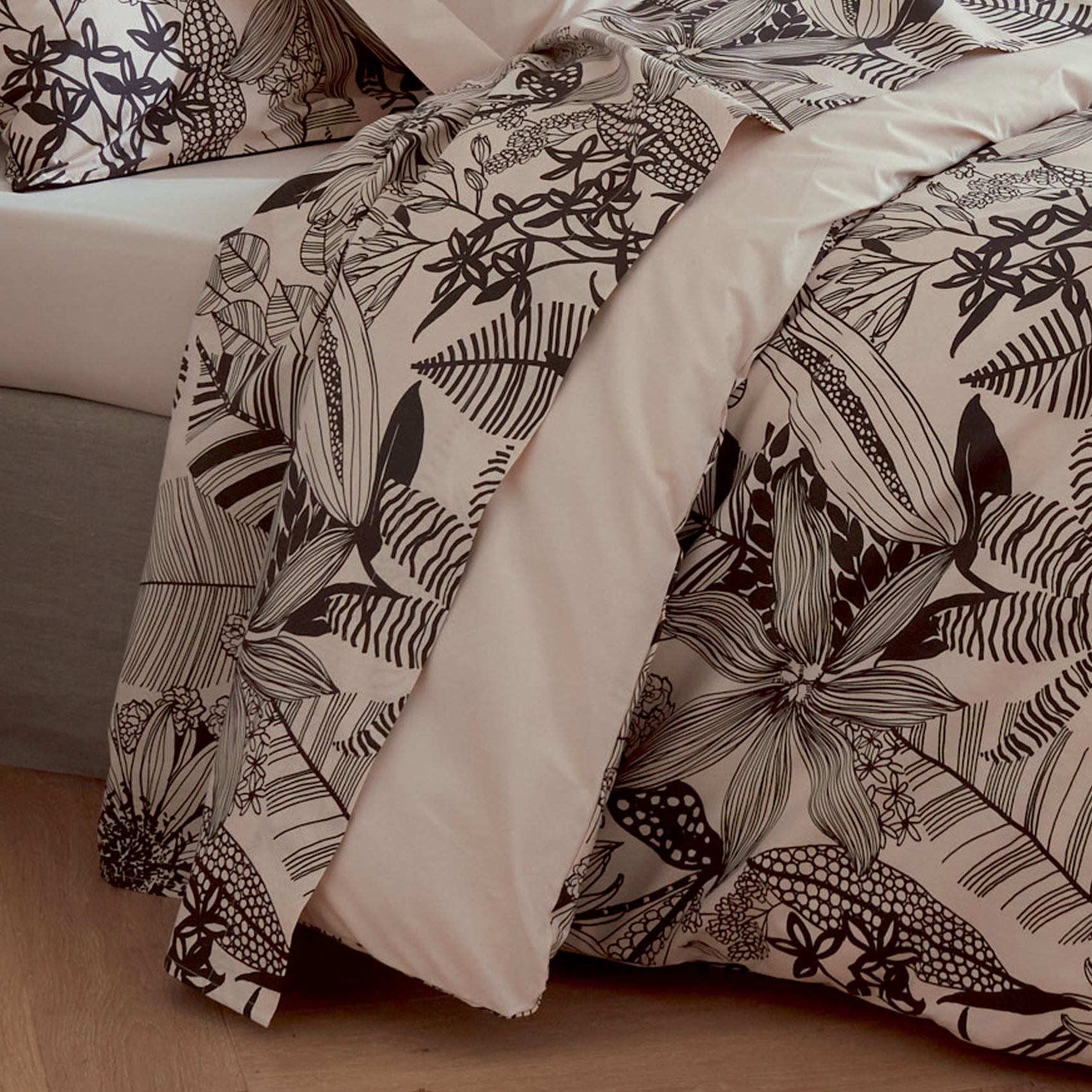 Drap plat aux impressions noires, TRADILINGE