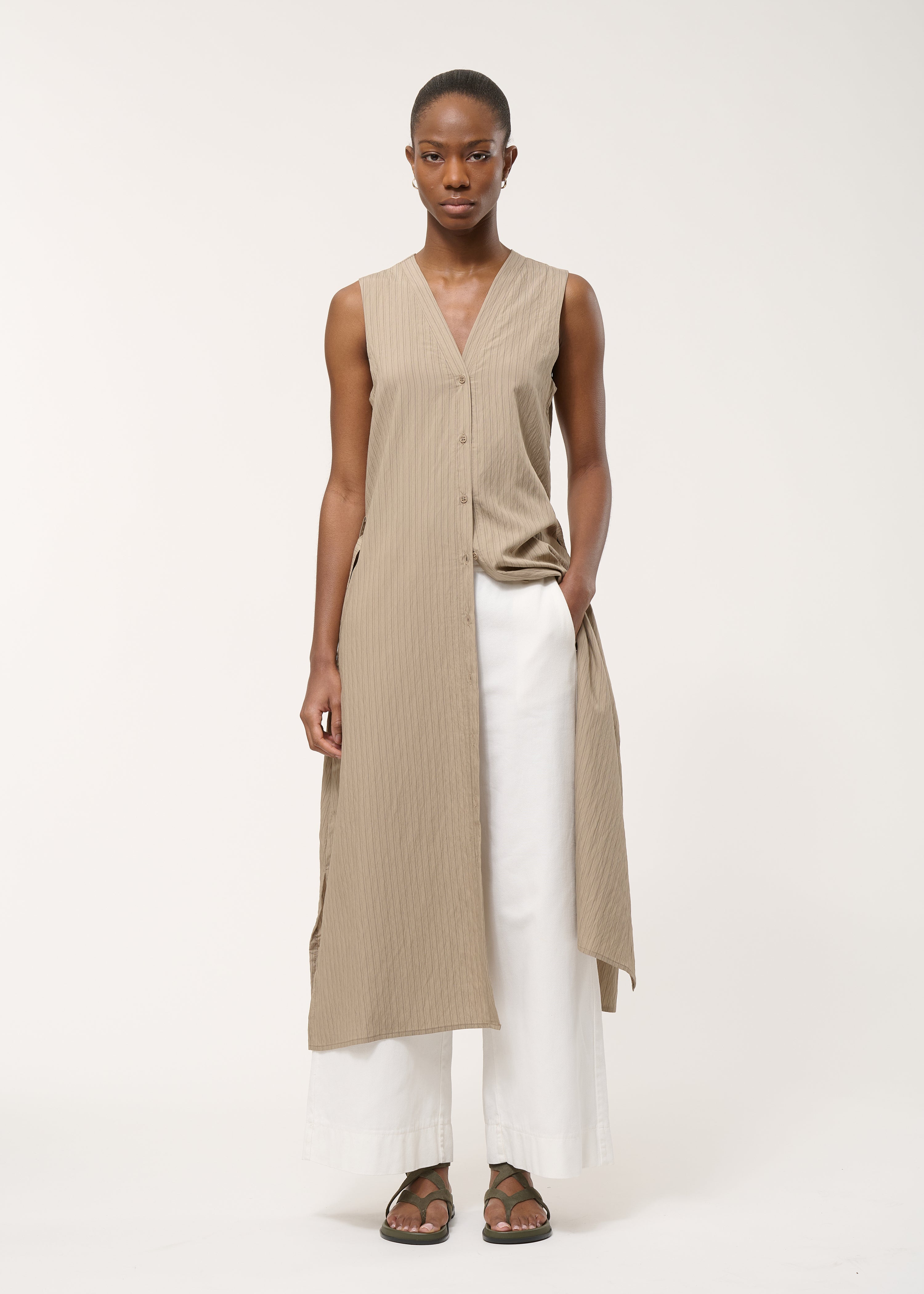 Robe boutonnée à fines rayures, HUMILITY